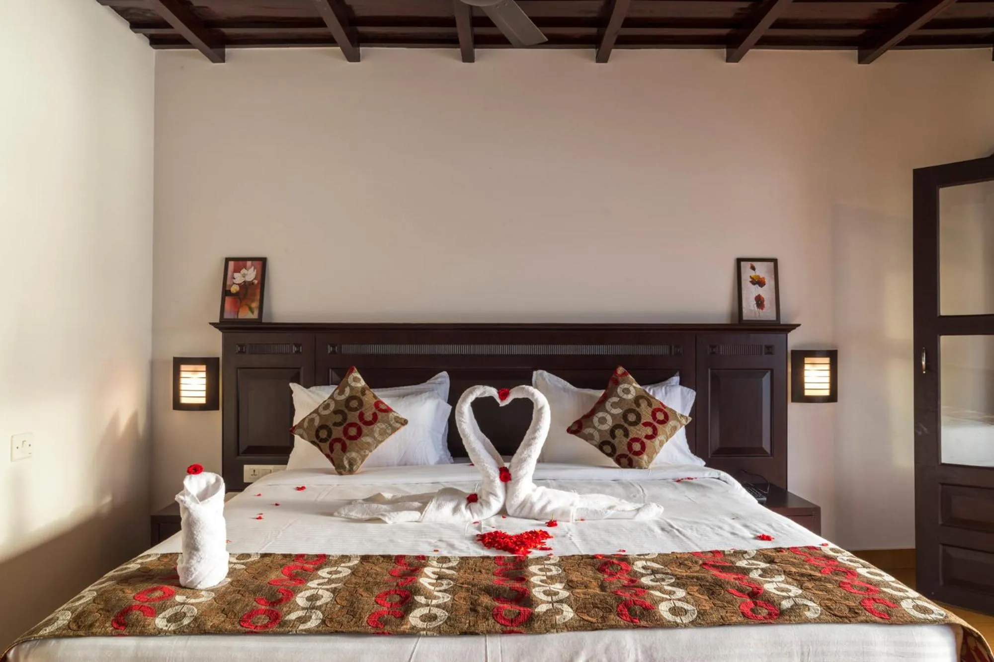 Bedroom, Bed in Warmth Lake Haven