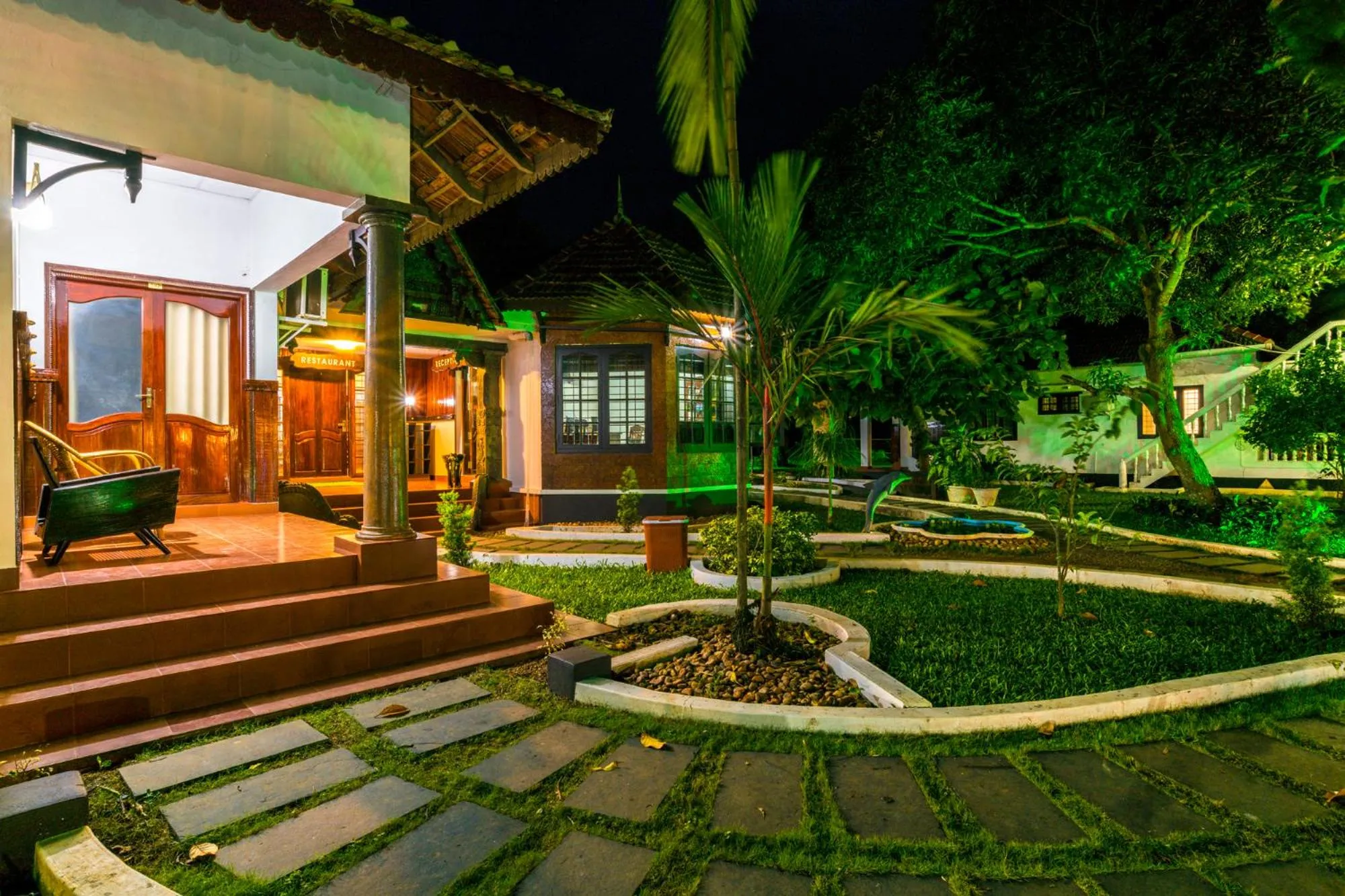 Garden view in Warmth Lake Haven