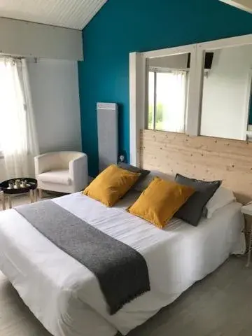 Family Room with Bath in Hotel Bord A Bord Family Room with Bath in Hotel Bord A Bord