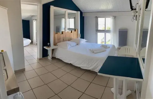 Family Room with Terrace in Hotel Bord A Bord Family Room with Terrace in Hotel Bord A Bord