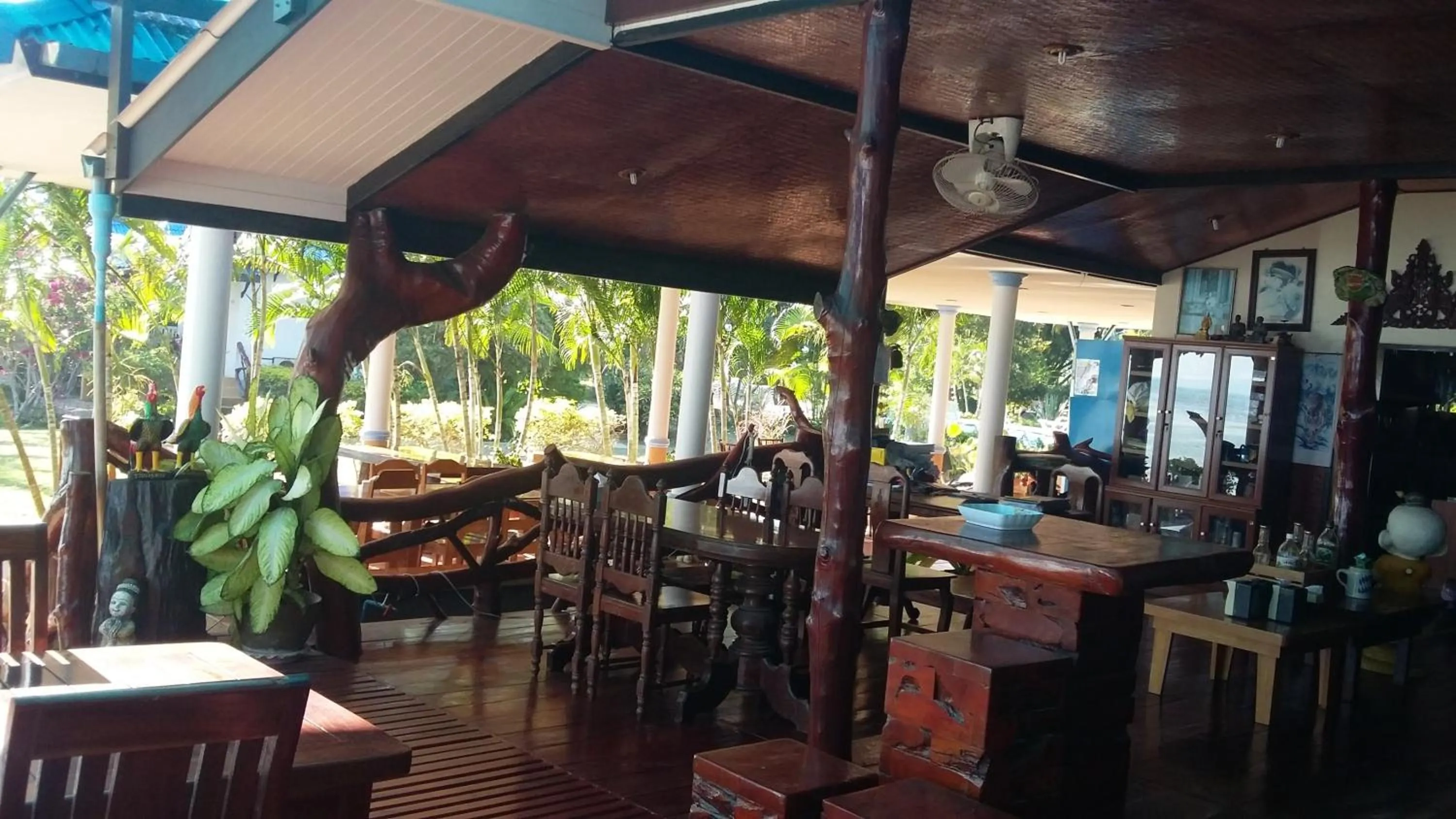Dining area in Rung Arun Resort