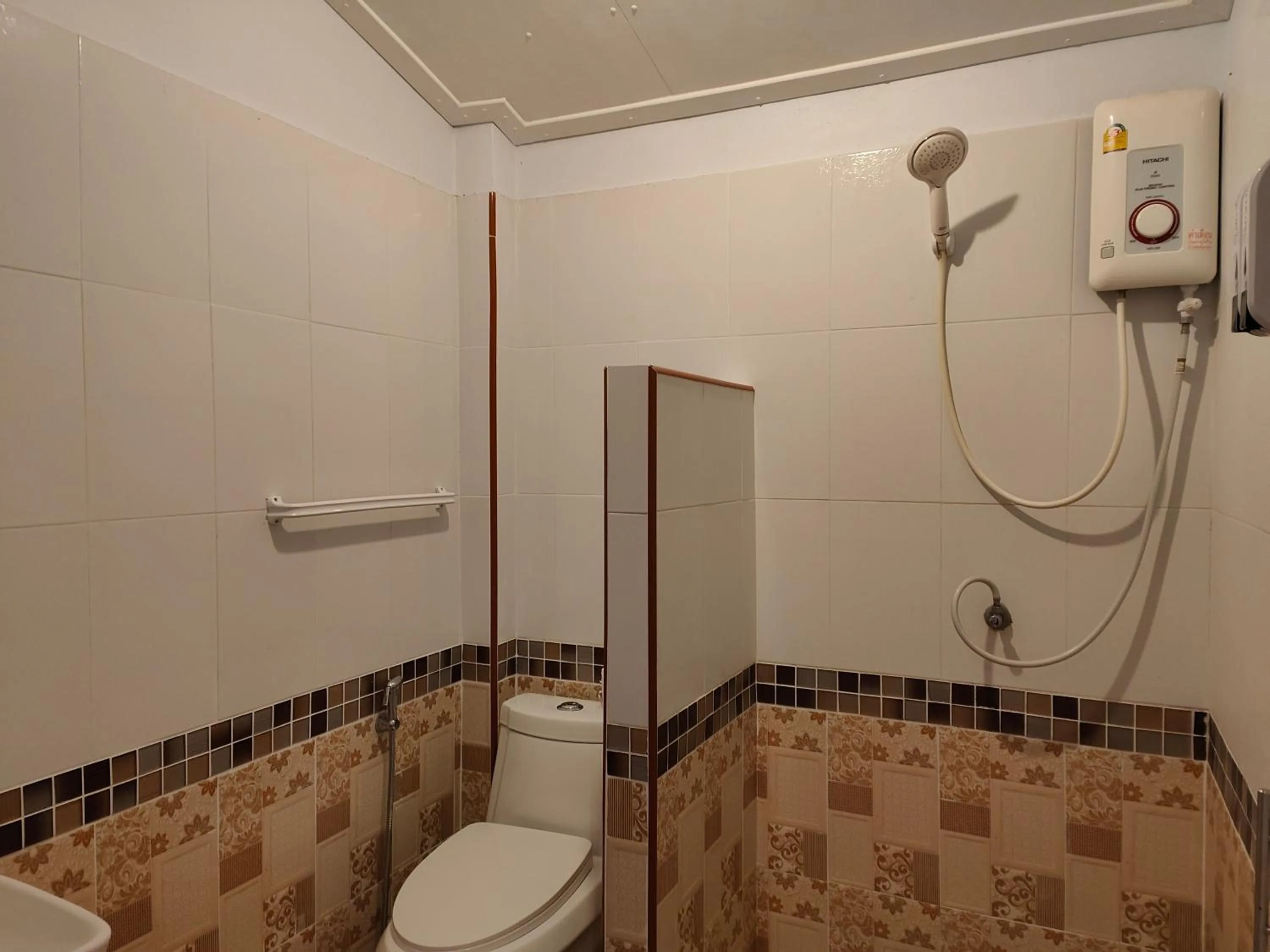 Toilet in Rung Arun Resort