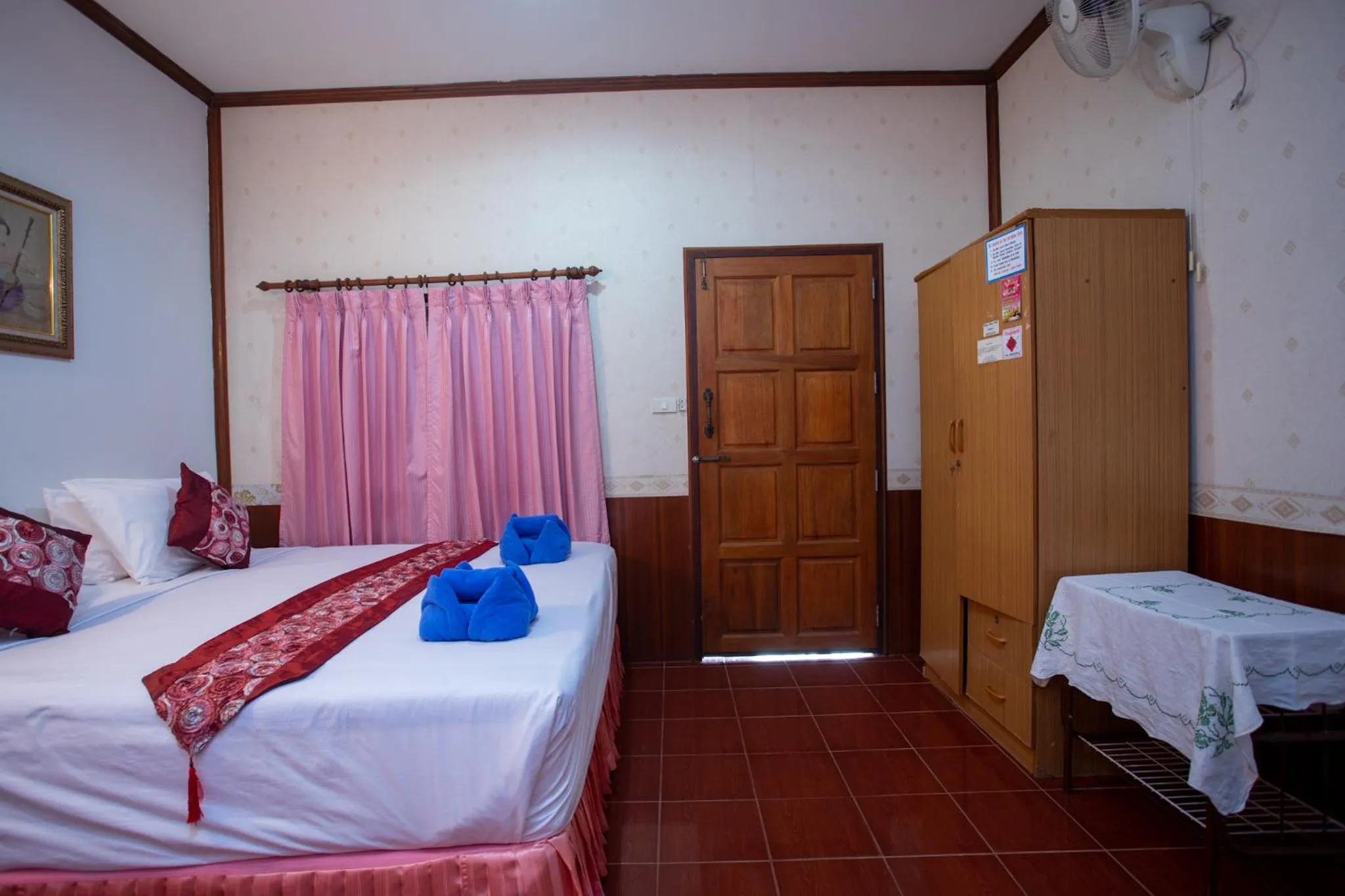 Bed in Rung Arun Resort