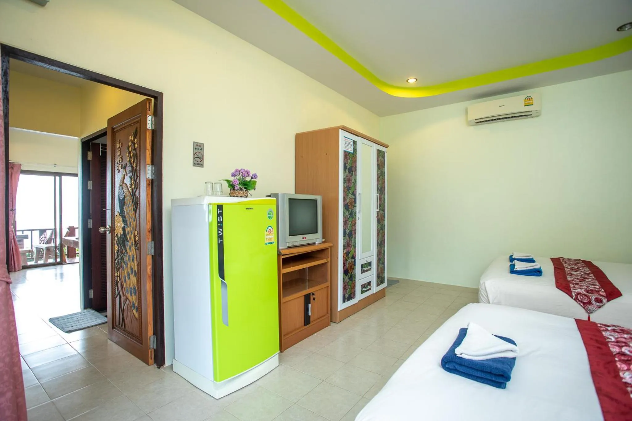 Photo of the whole room, Bed in Rung Arun Resort