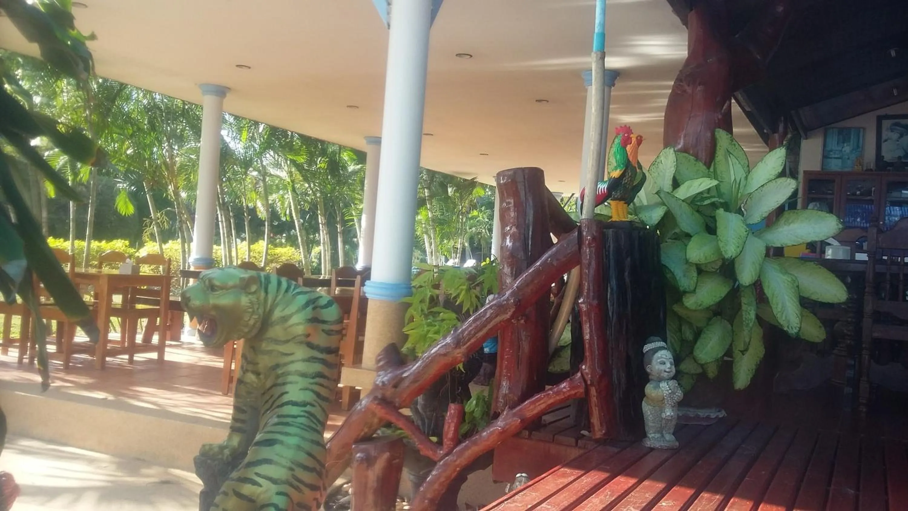 Dining area in Rung Arun Resort
