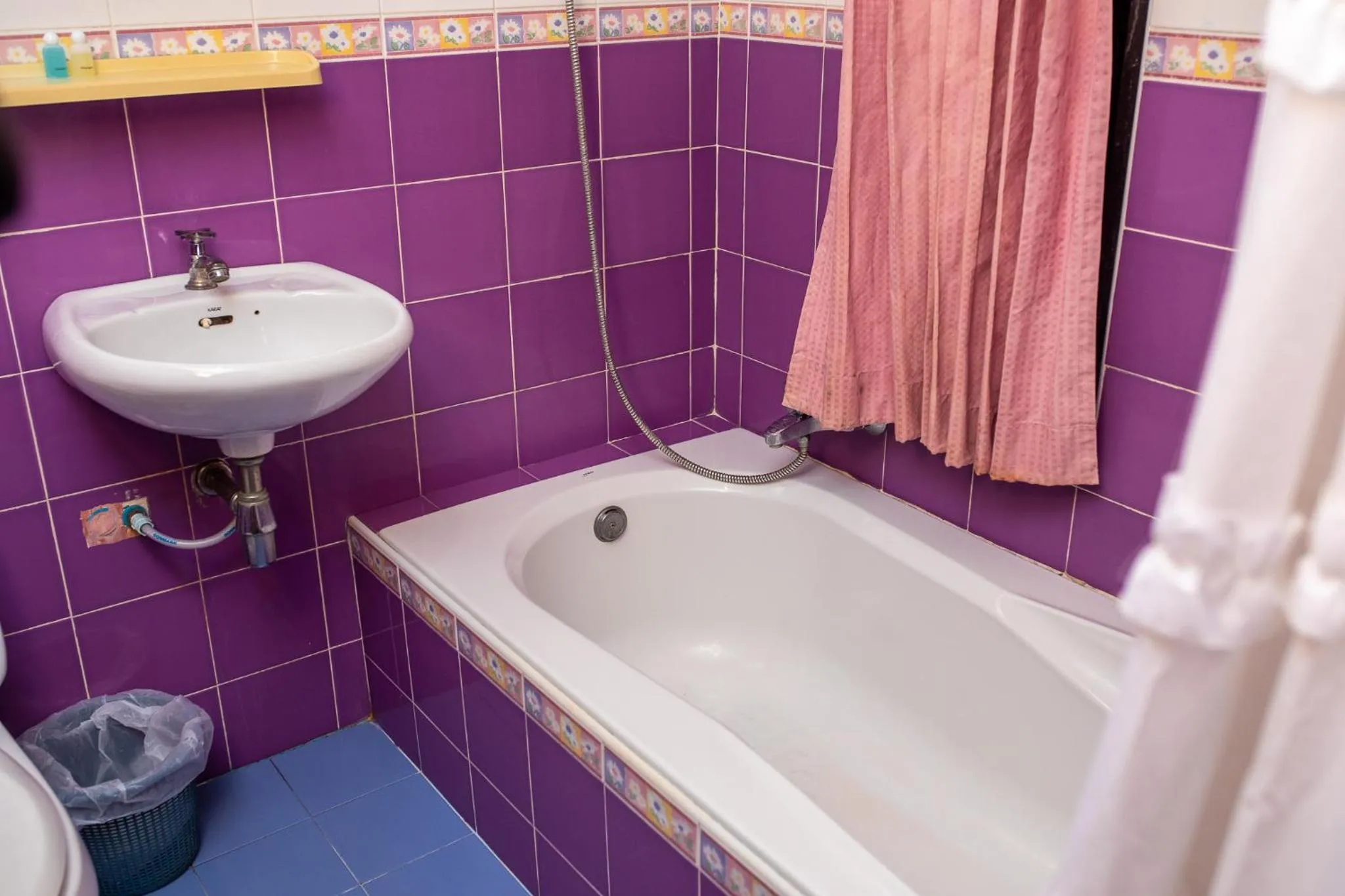 Bathroom in Rung Arun Resort