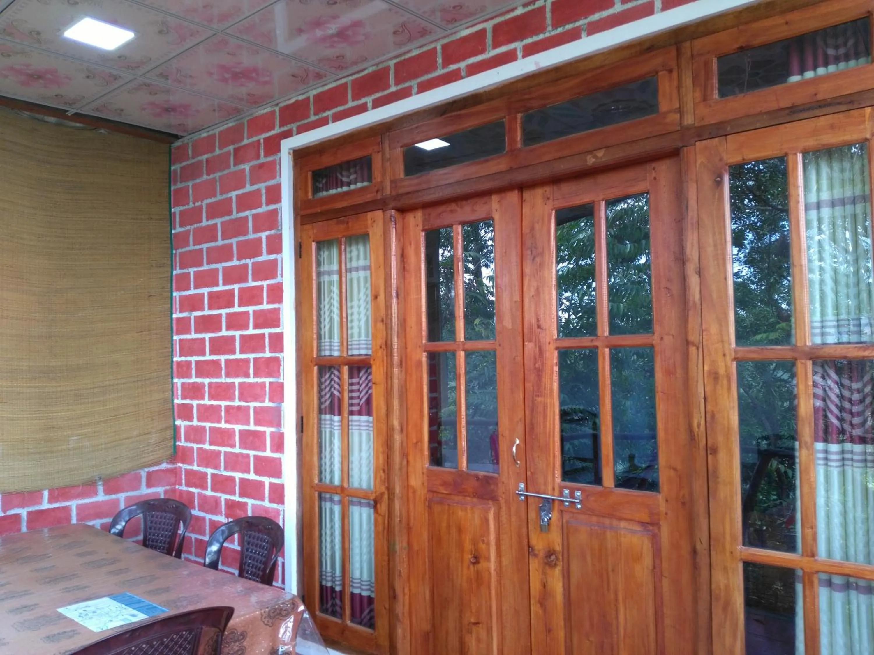 Facade/entrance in Opal Cottage Ella