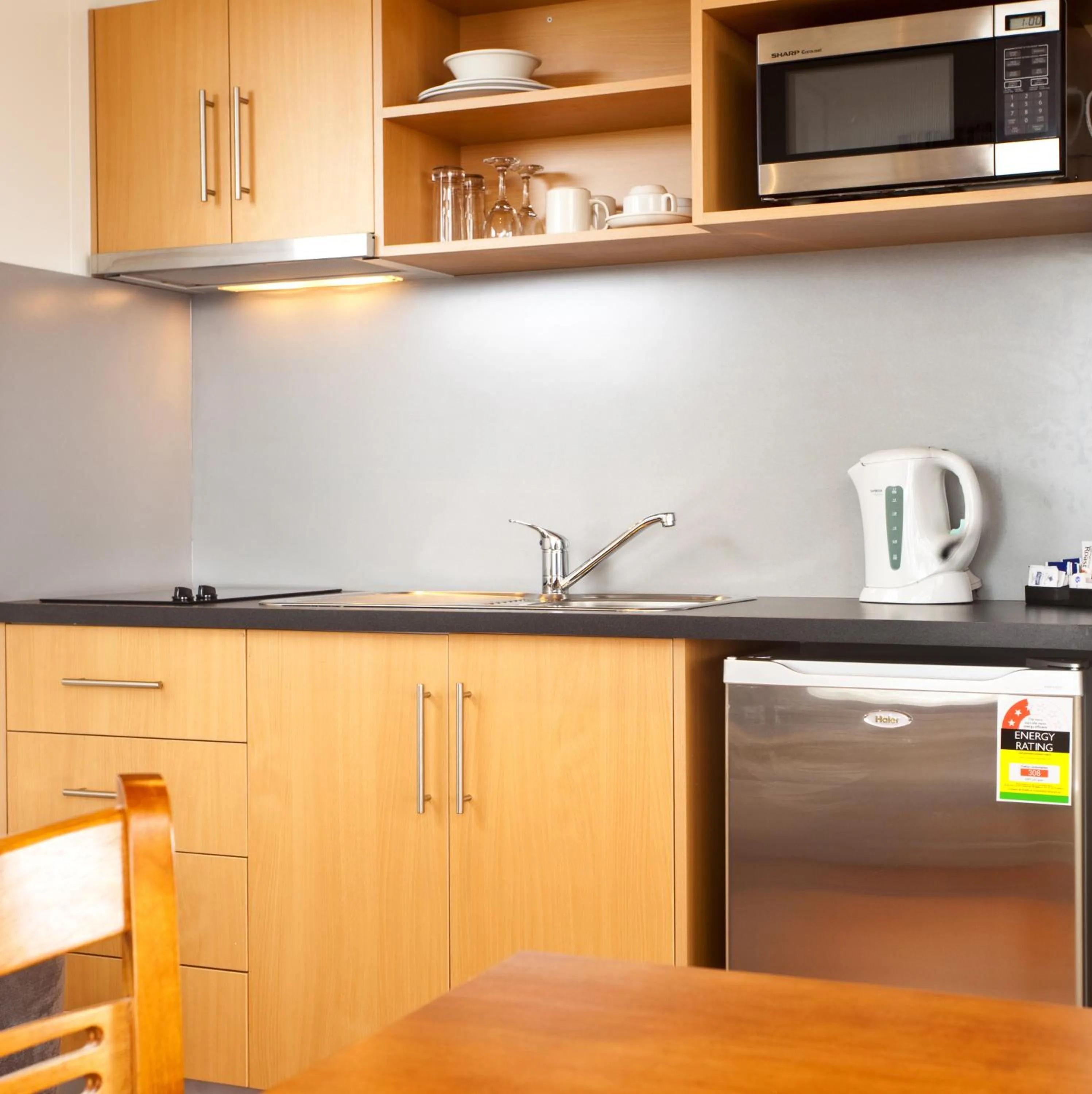 Kitchen or kitchenette in Swansea Beach Chalets
