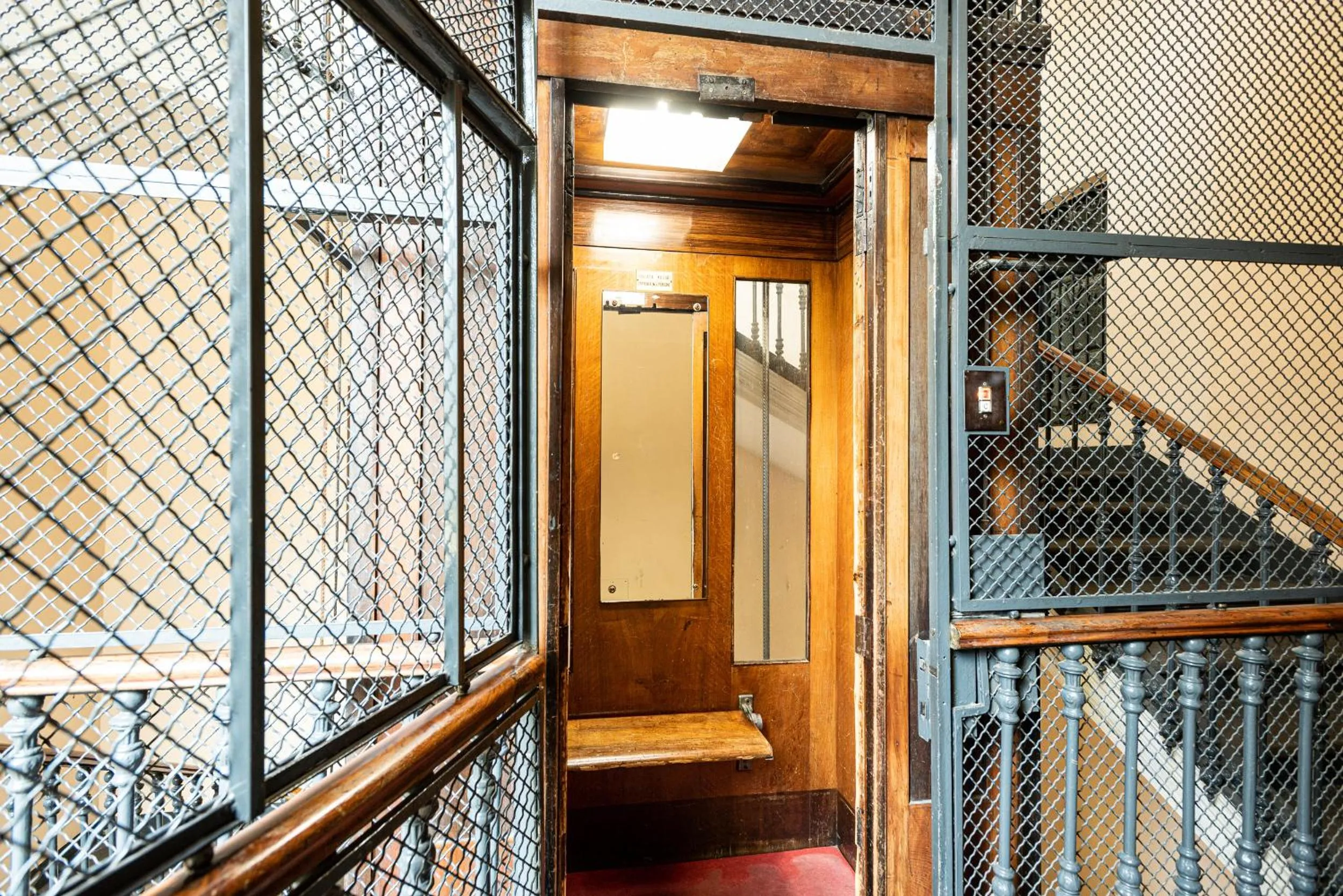 elevator in Maison Rêve Torino Centro