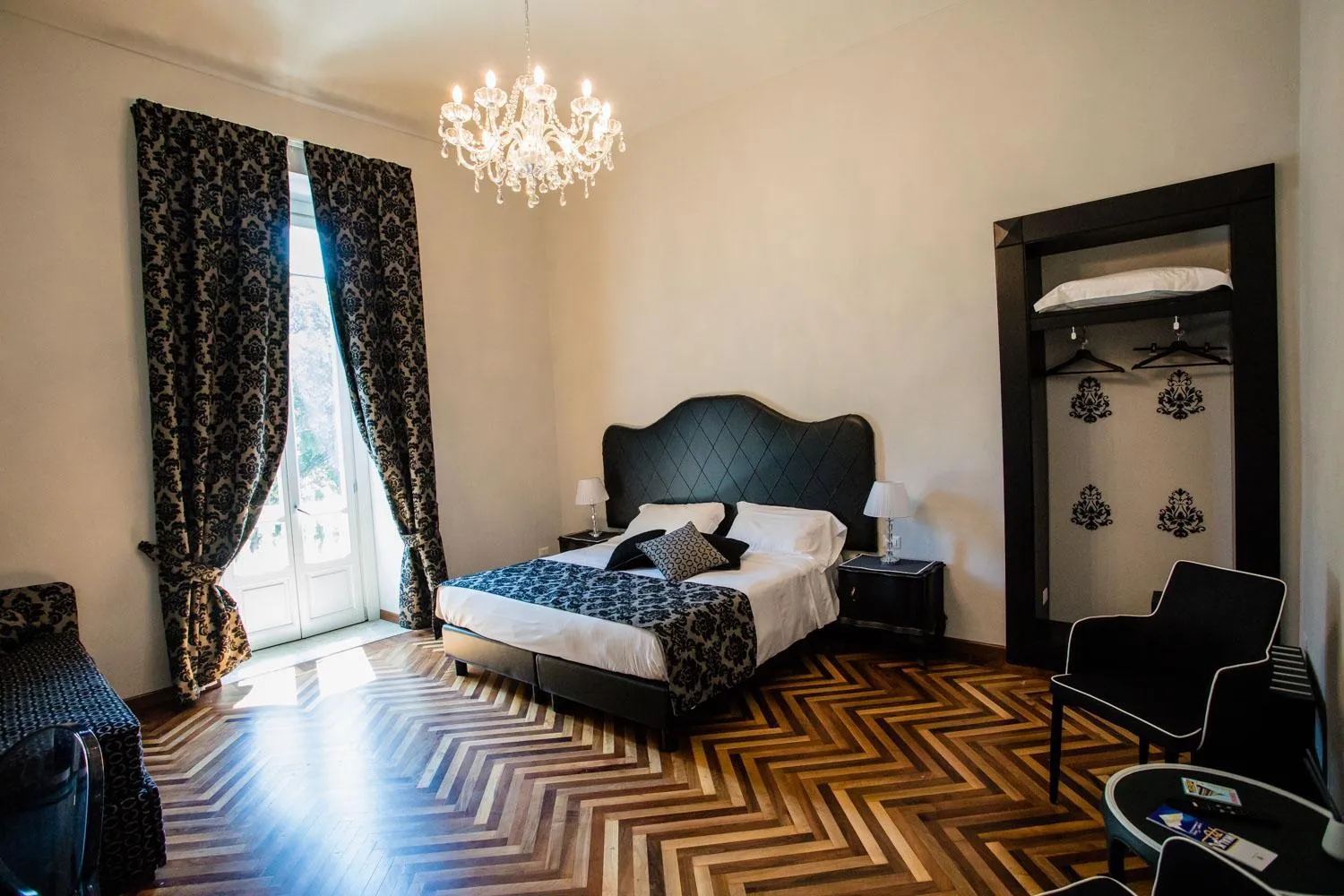 Photo of the whole room, Bed in Maison Rêve Torino Centro