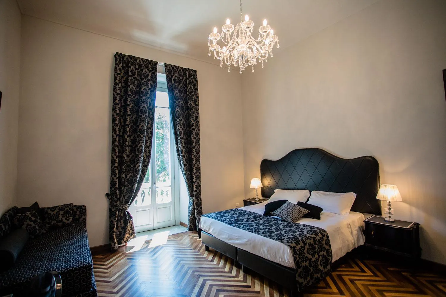 Photo of the whole room, Bed in Maison Rêve Torino Centro