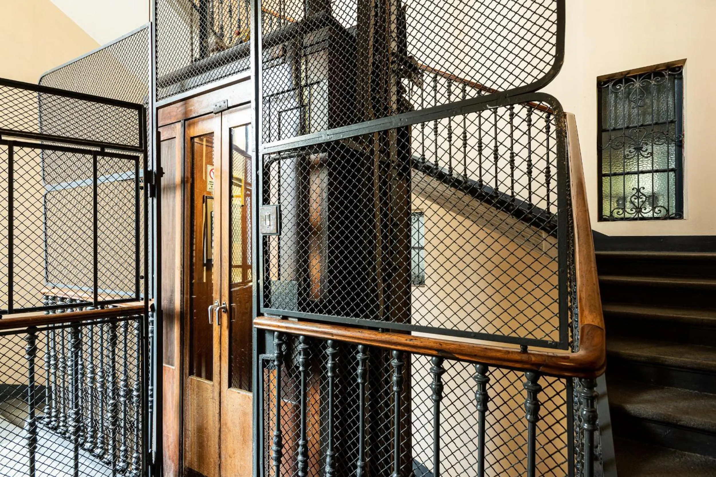 elevator in Maison Rêve Torino Centro