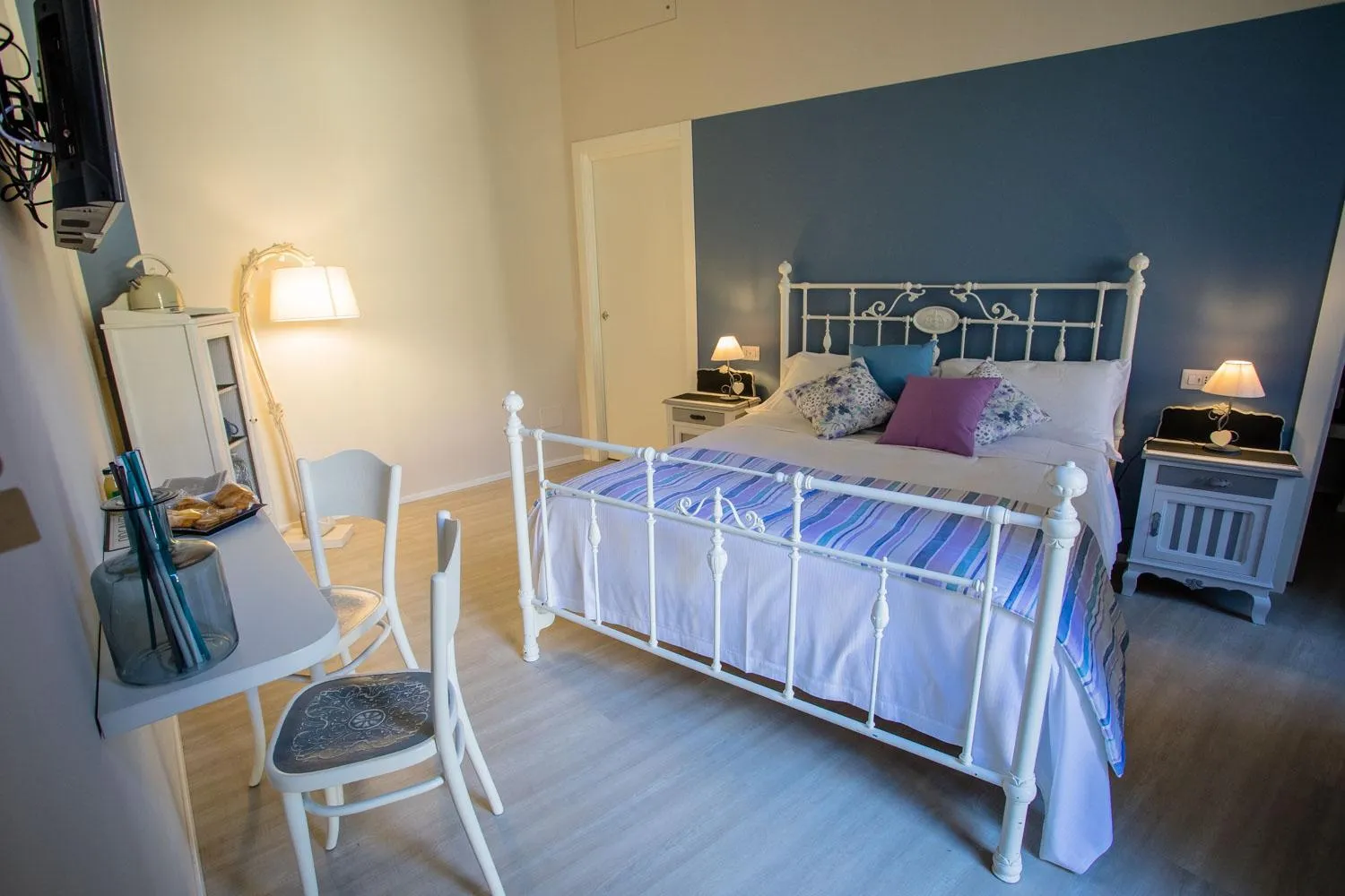 Photo of the whole room, Bed in Maison Rêve Torino Centro