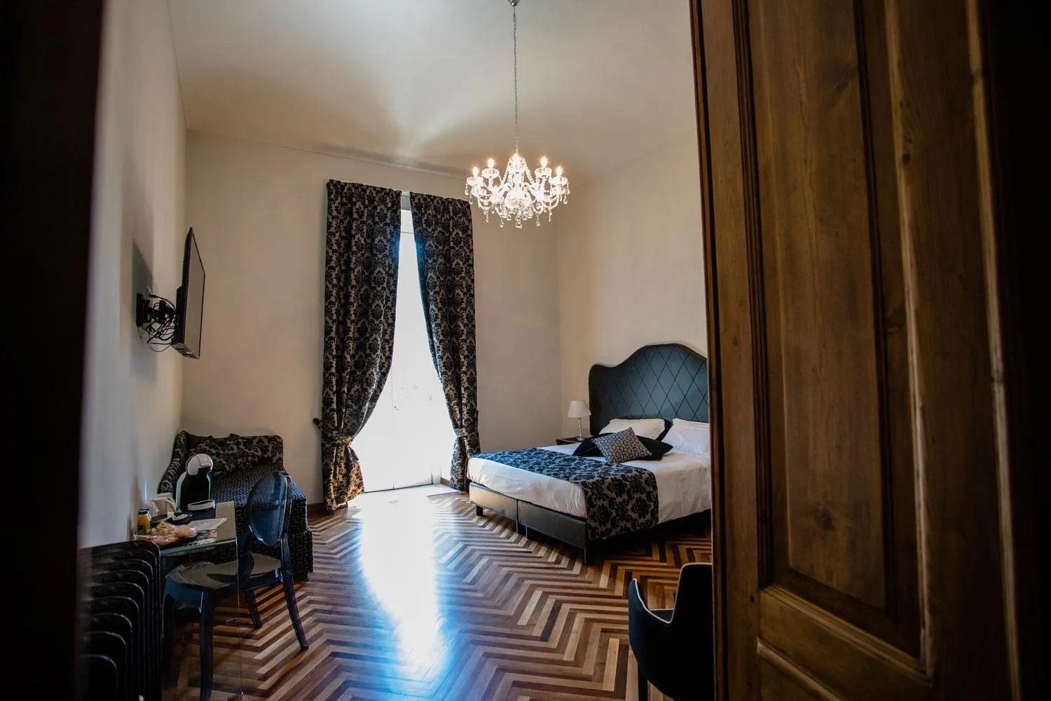 Photo of the whole room, Bed in Maison Rêve Torino Centro