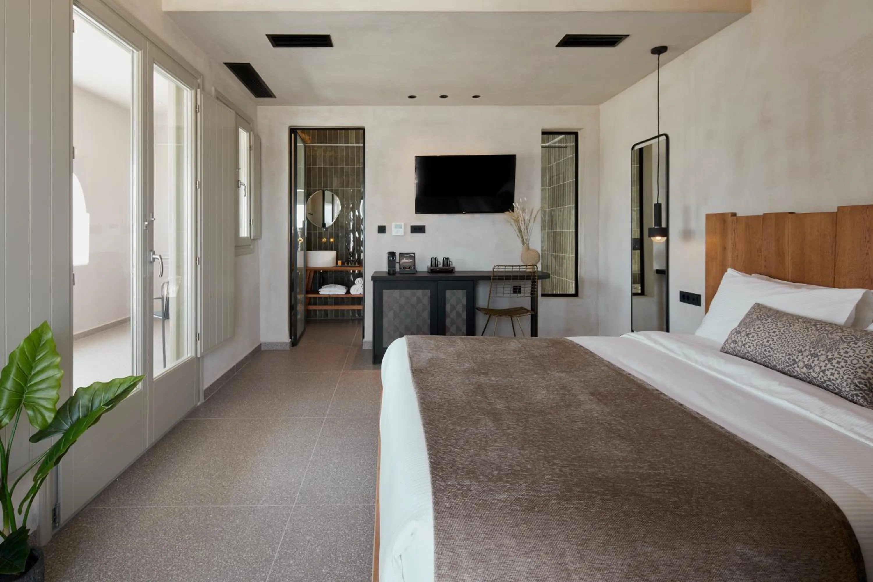 Bed in Damigos Caldera World