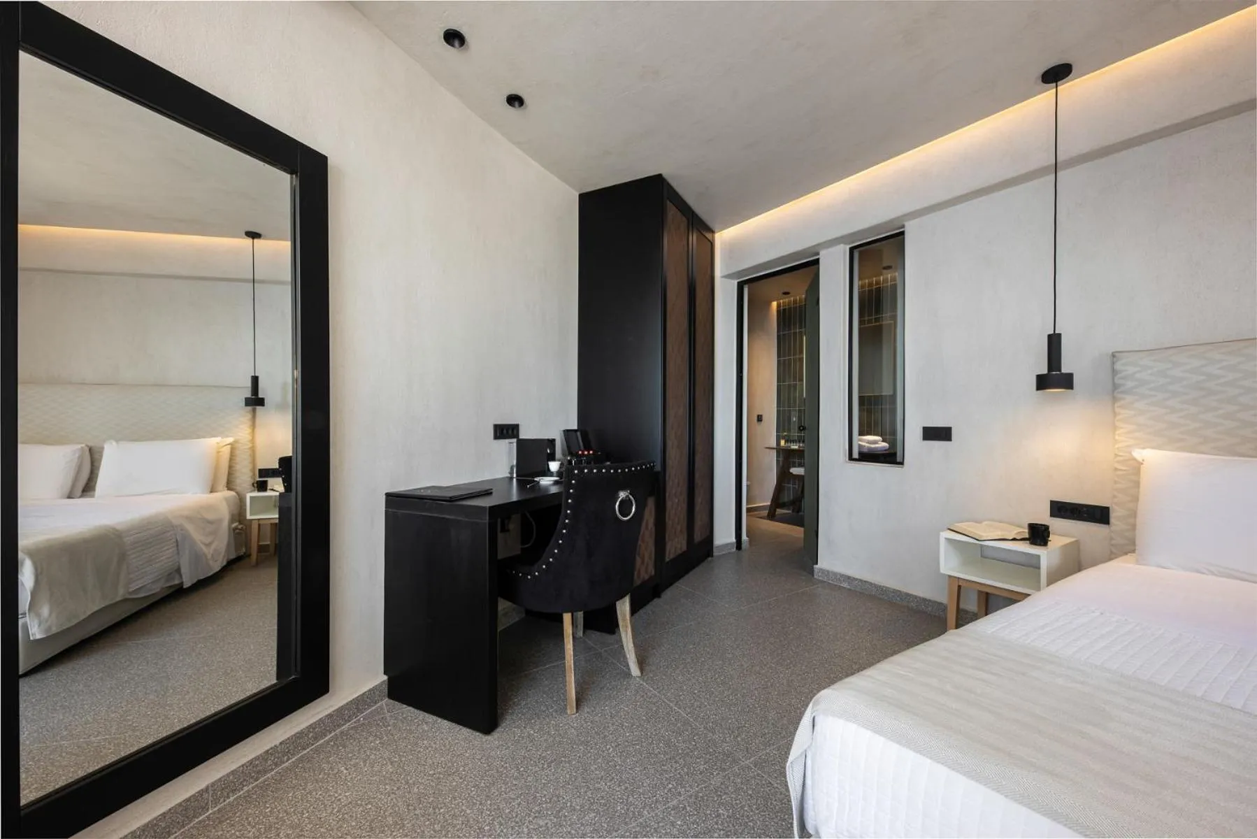 Bed in Damigos Caldera World