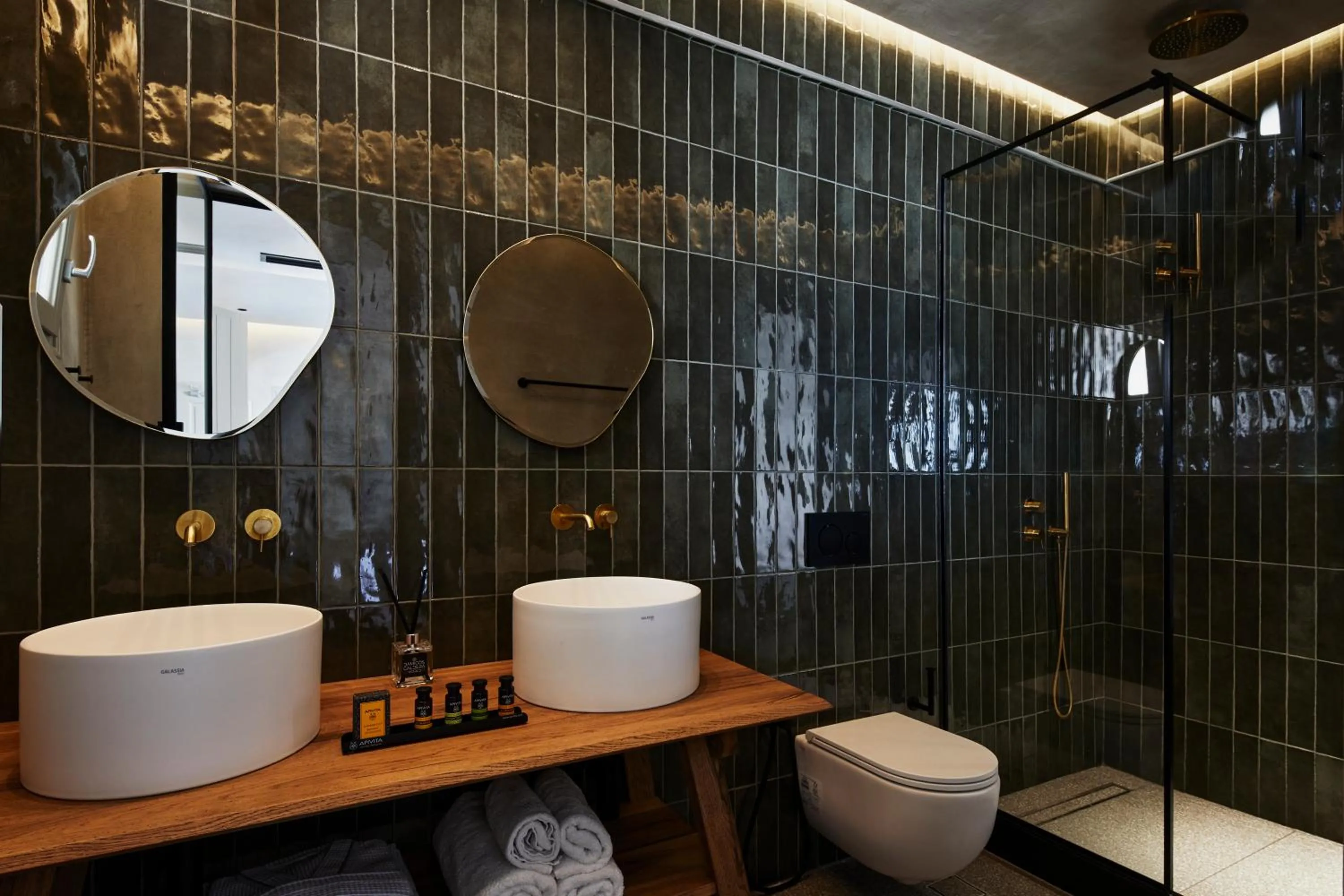 Bathroom in Damigos Caldera World