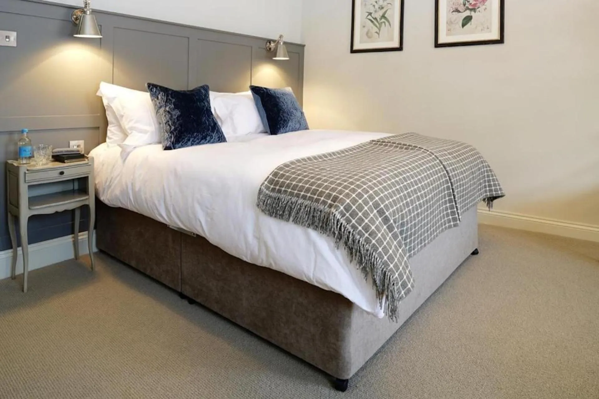 Bedroom, Bed in The Bull Hotel