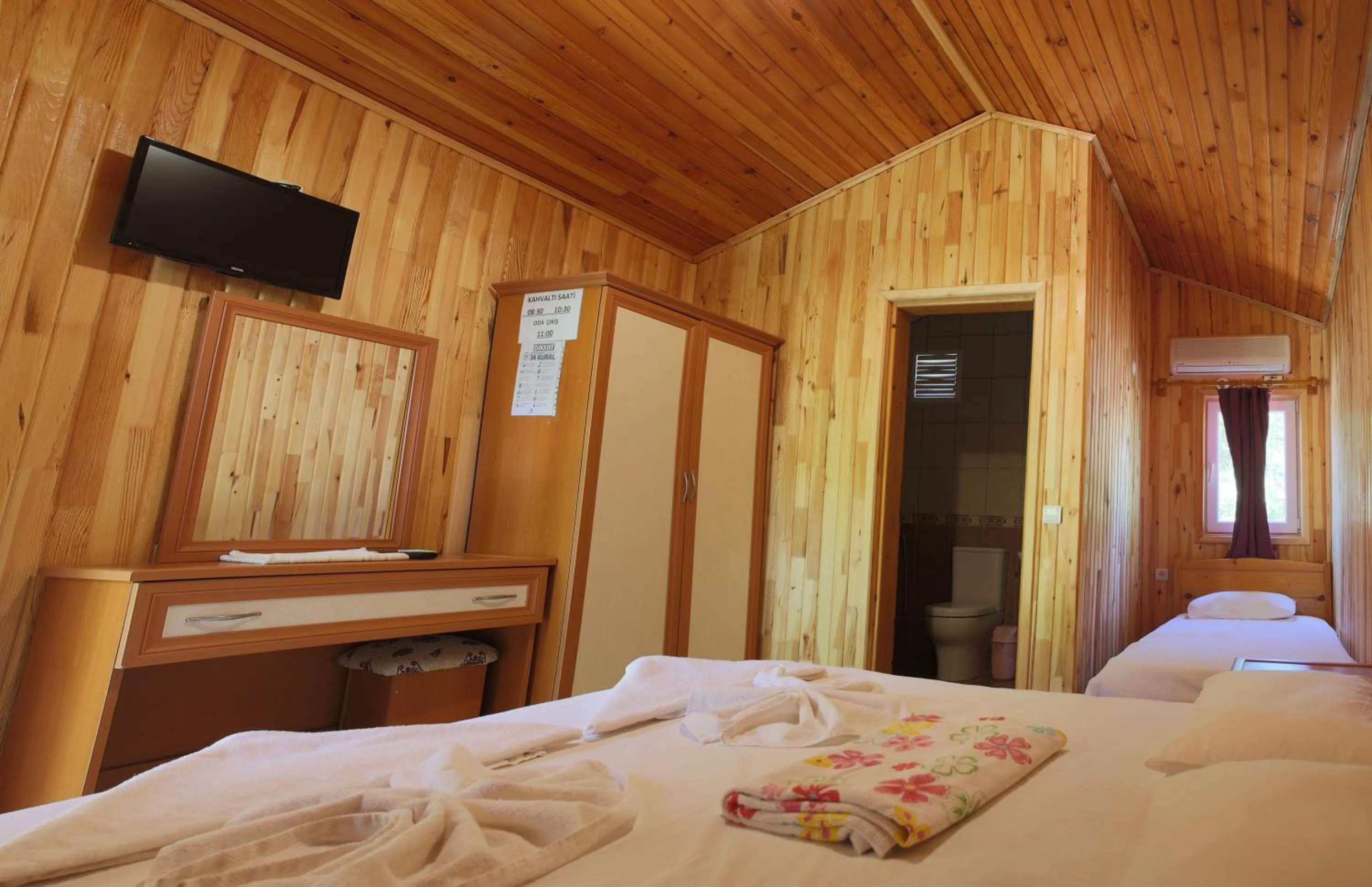 Bed in Duran Bungalow