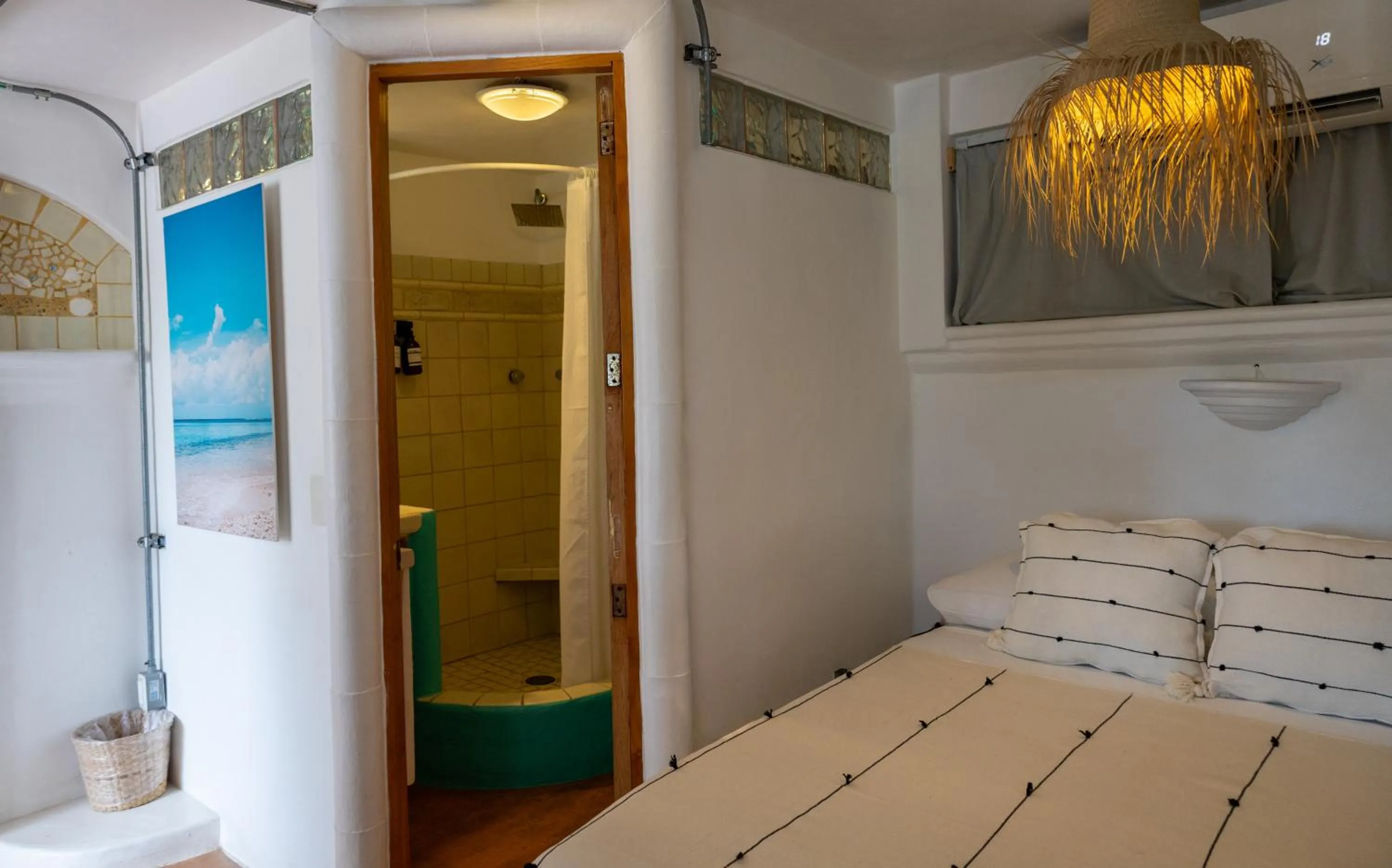 Shower, Bed in Sayulita Central Hotel
