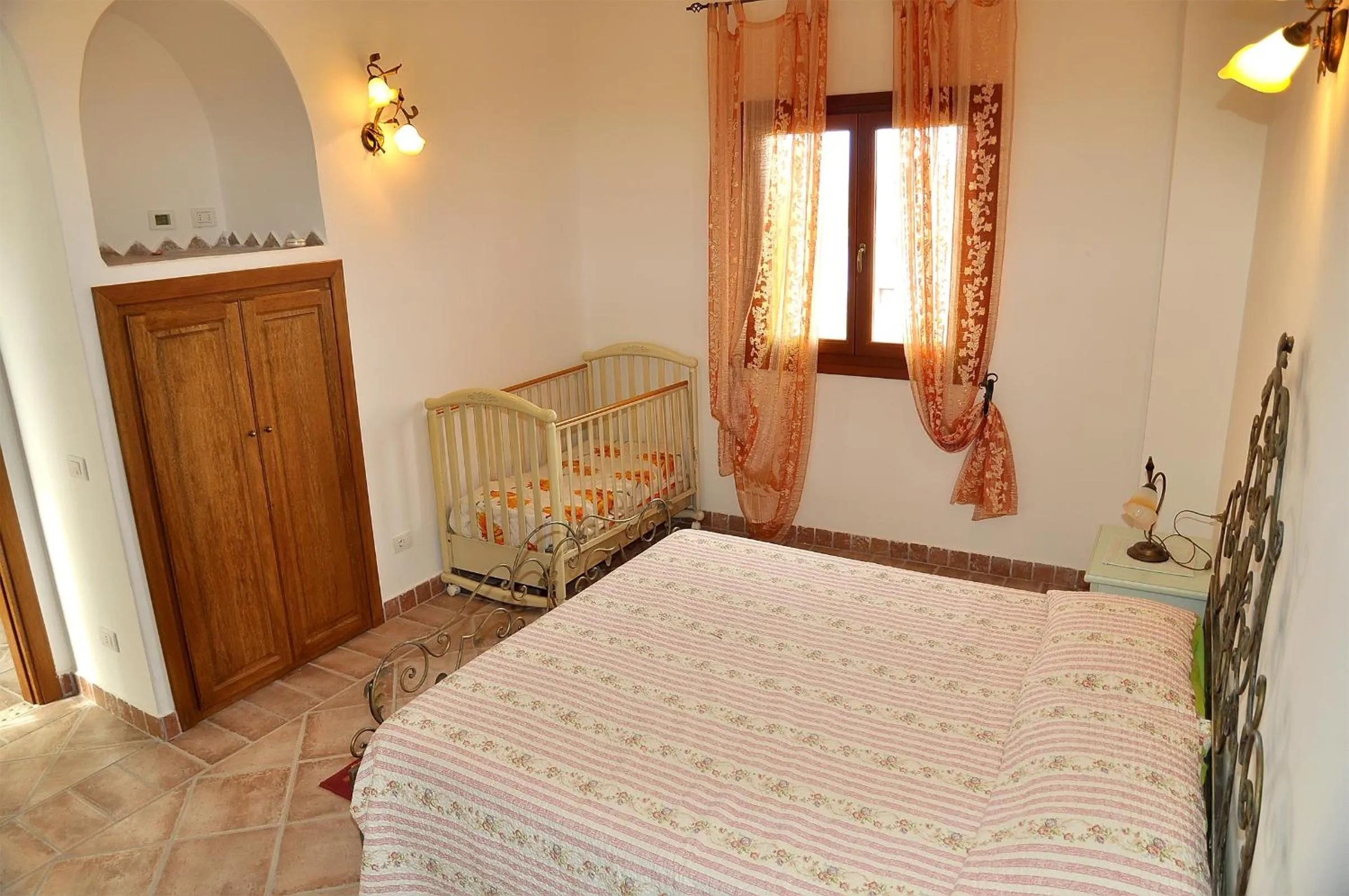Bedroom, Bed in villa i ginepri