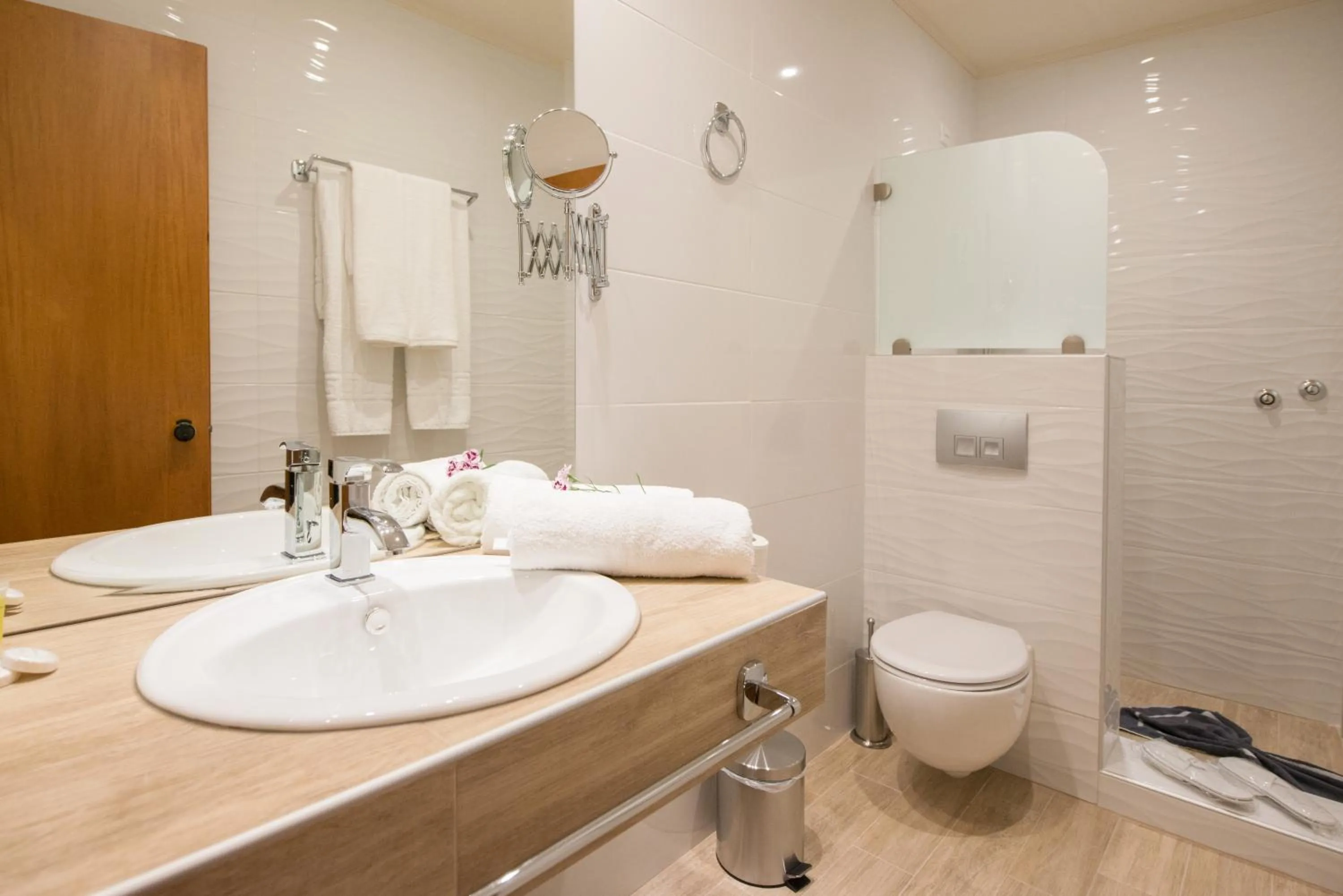 Bathroom in Angelica Hotel