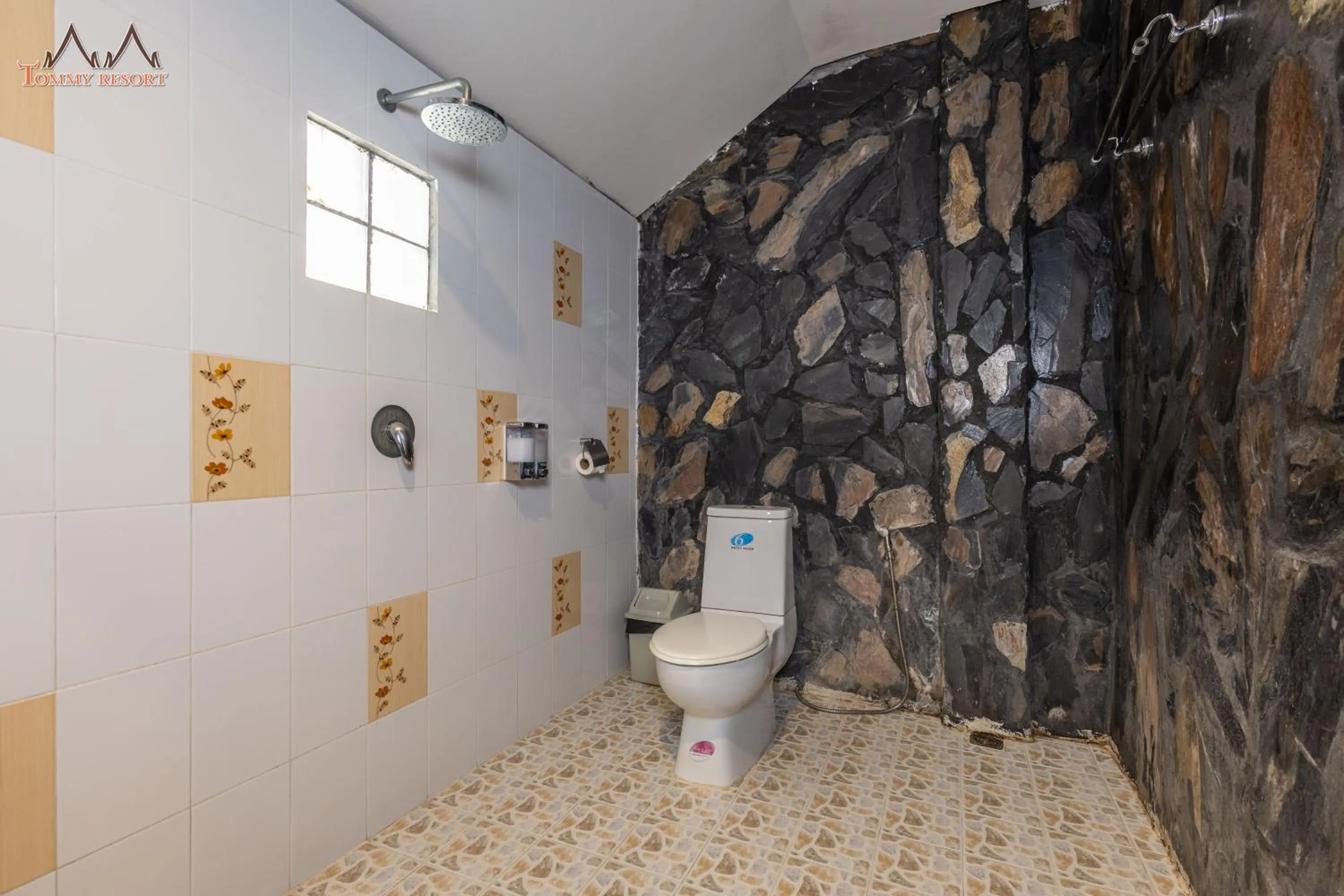 Shower in Tommy Resort