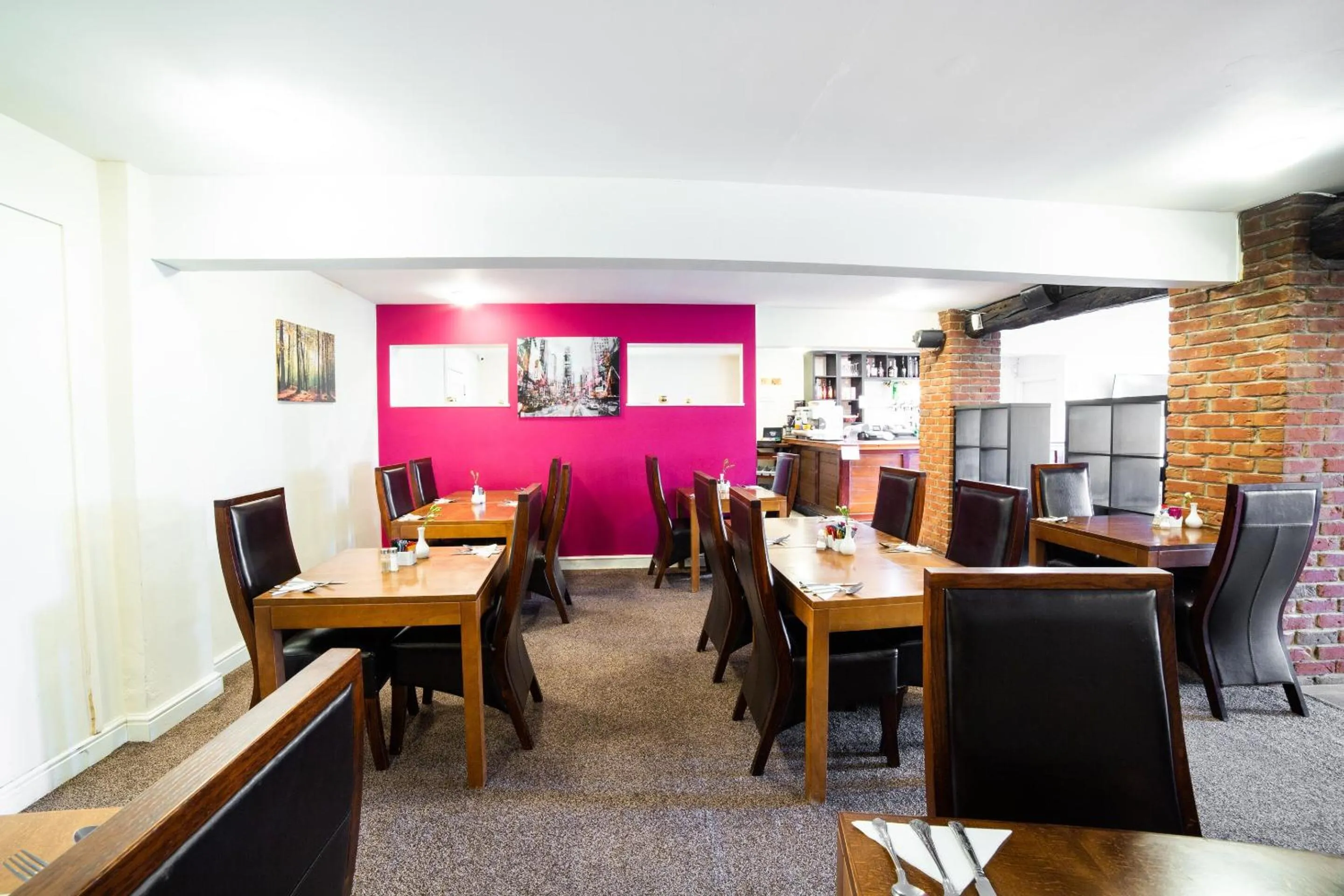 Restaurant/places to eat in OYO White Horse Lodge Hotel, East Thirsk