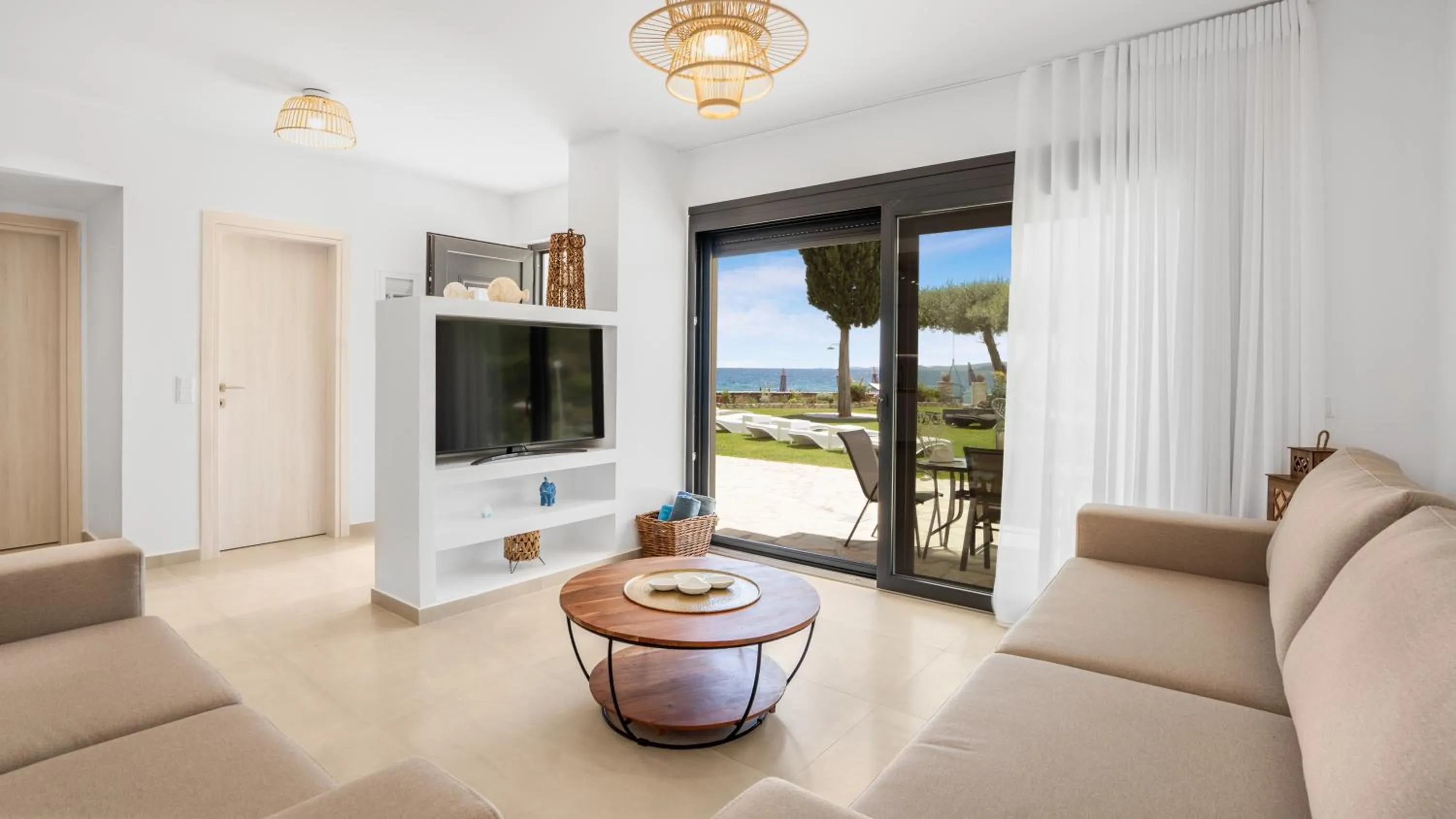 TV and multimedia in Agni Suites