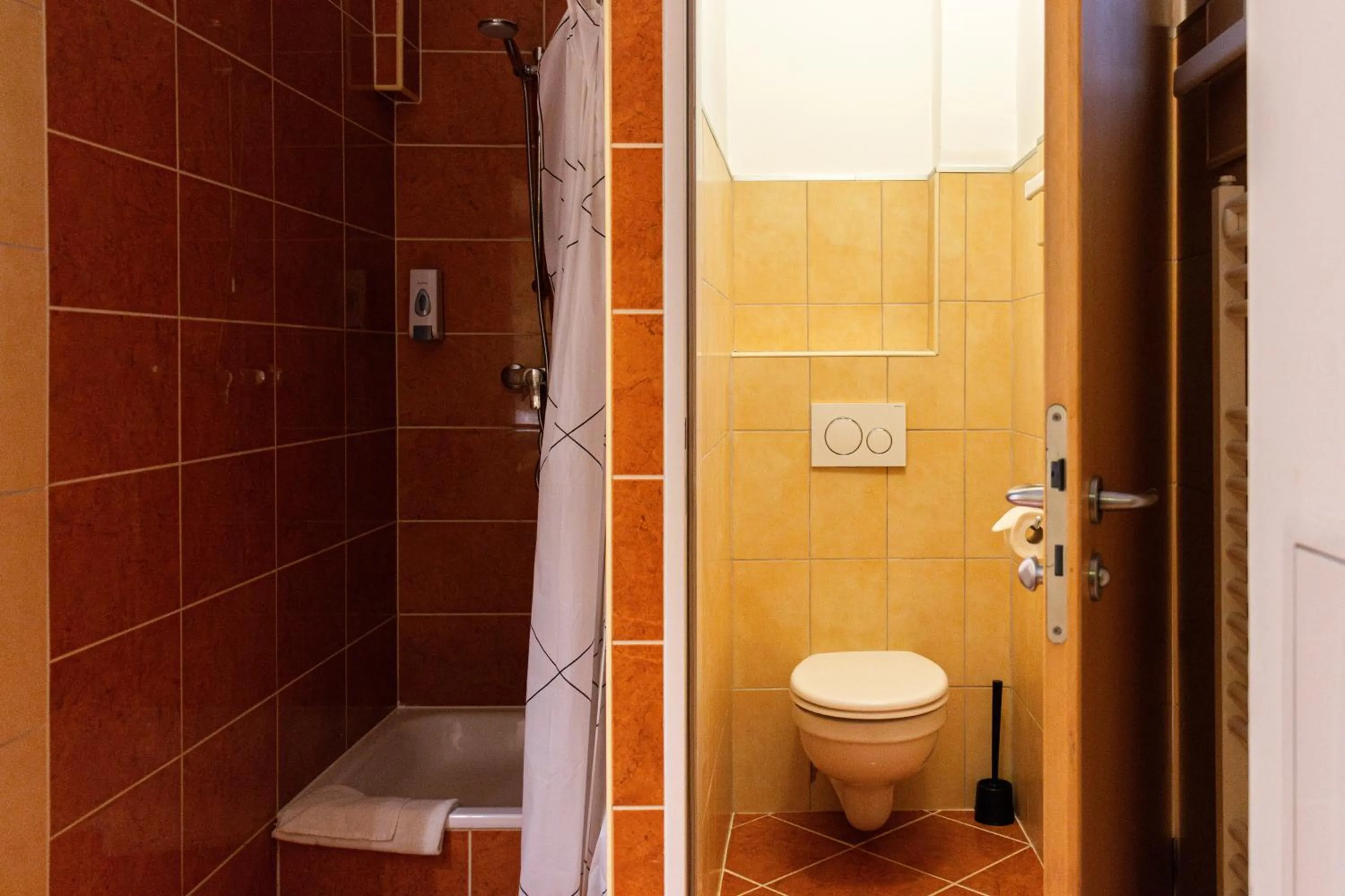 Bathroom in Broadway Guesthouse