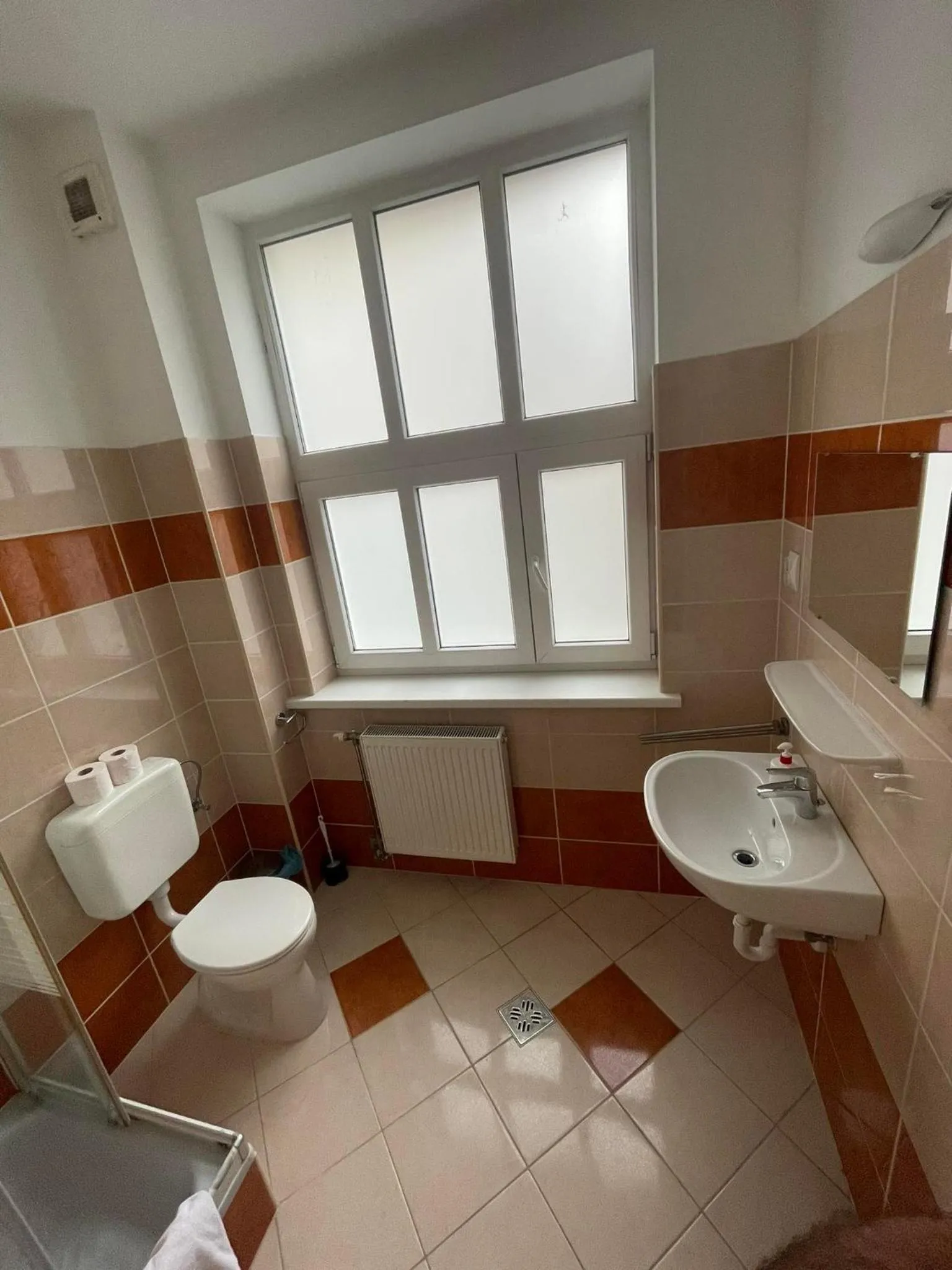 Bathroom in Broadway City Guesthouse