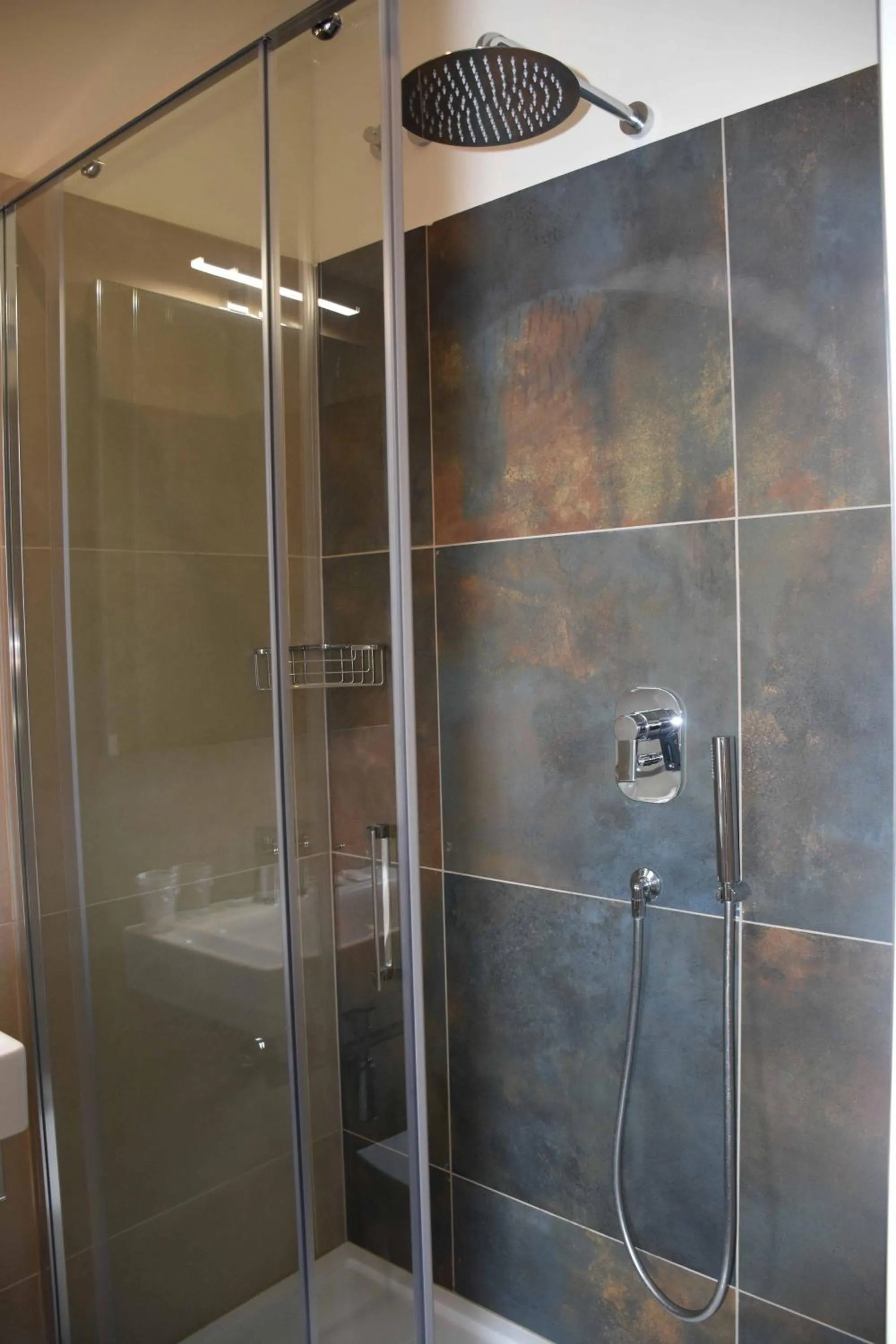 Bathroom in Hotel Suez