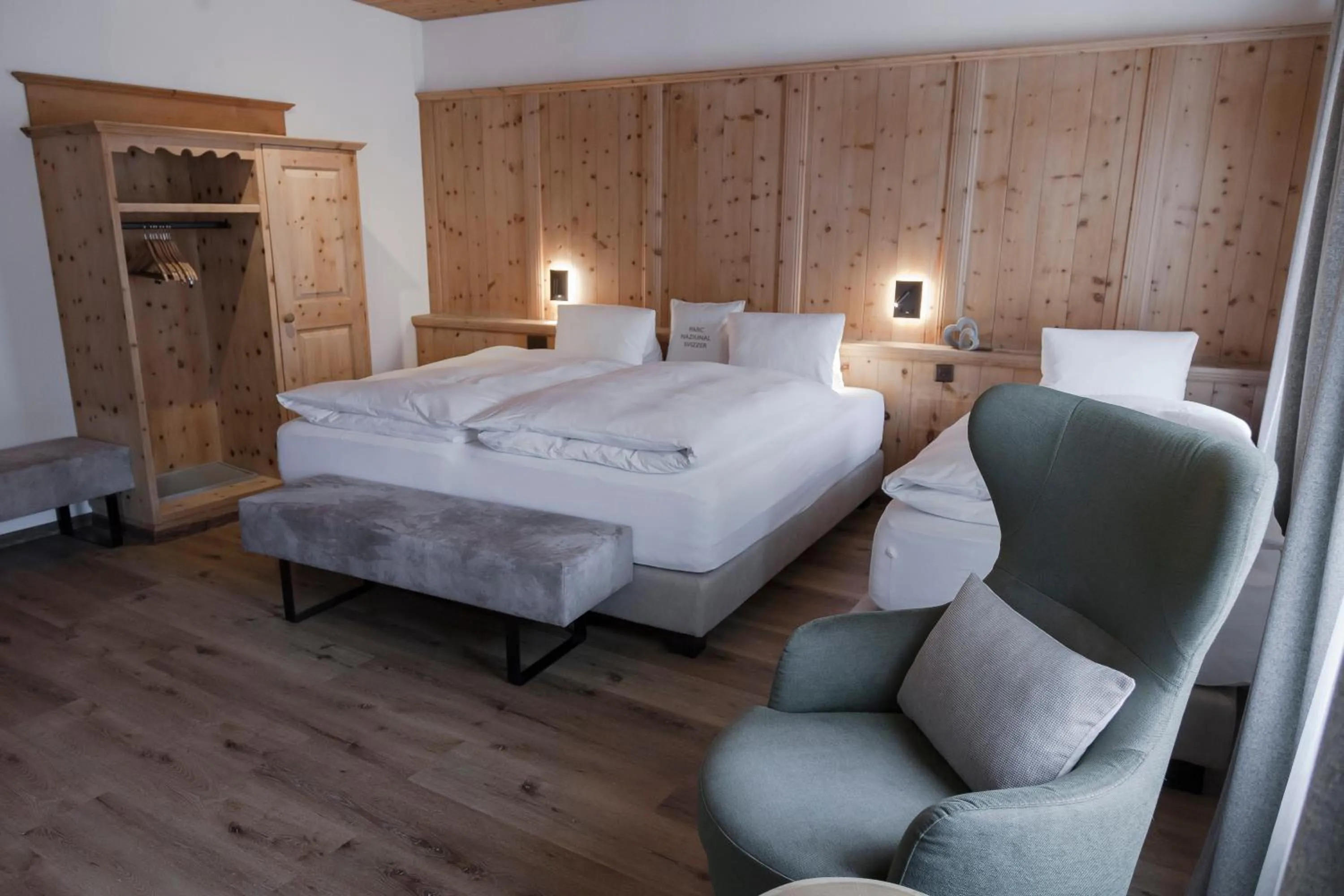 Staff, Bed in Hotel Baer & Post Zernez