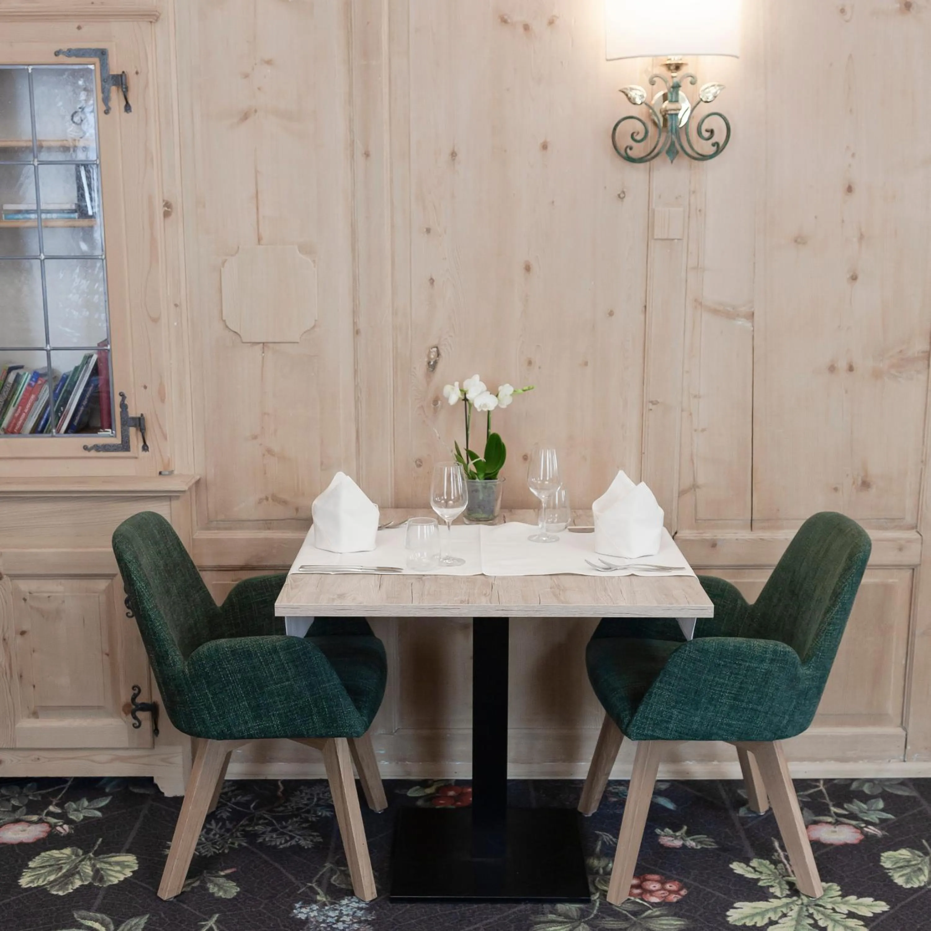 Restaurant/places to eat in Hotel Baer & Post Zernez