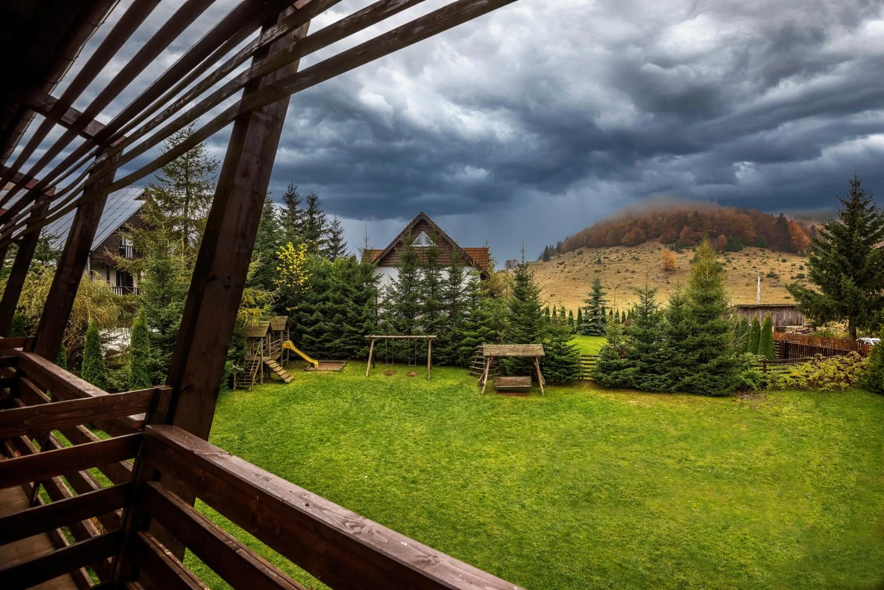 Double or Twin Room in Casa Muntelui