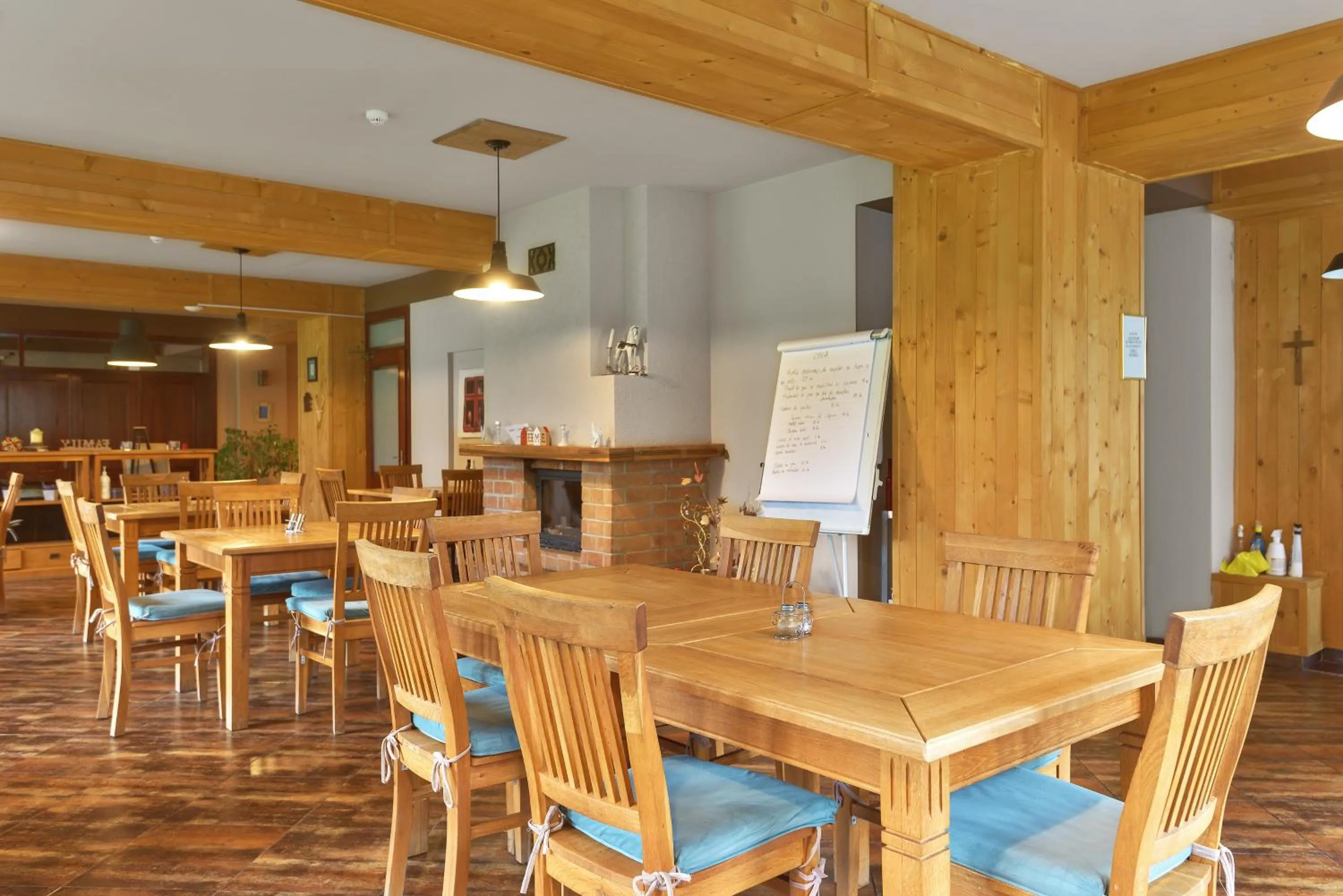 Restaurant/places to eat in Casa Muntelui