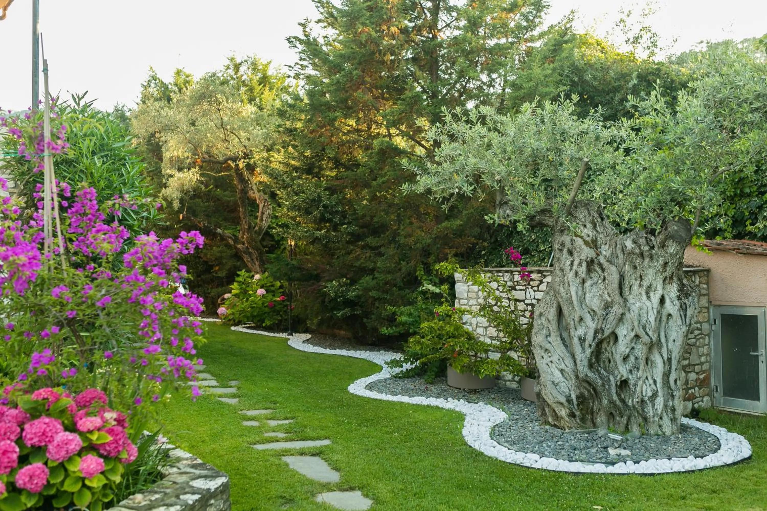 Nikoleta Luxury Villa