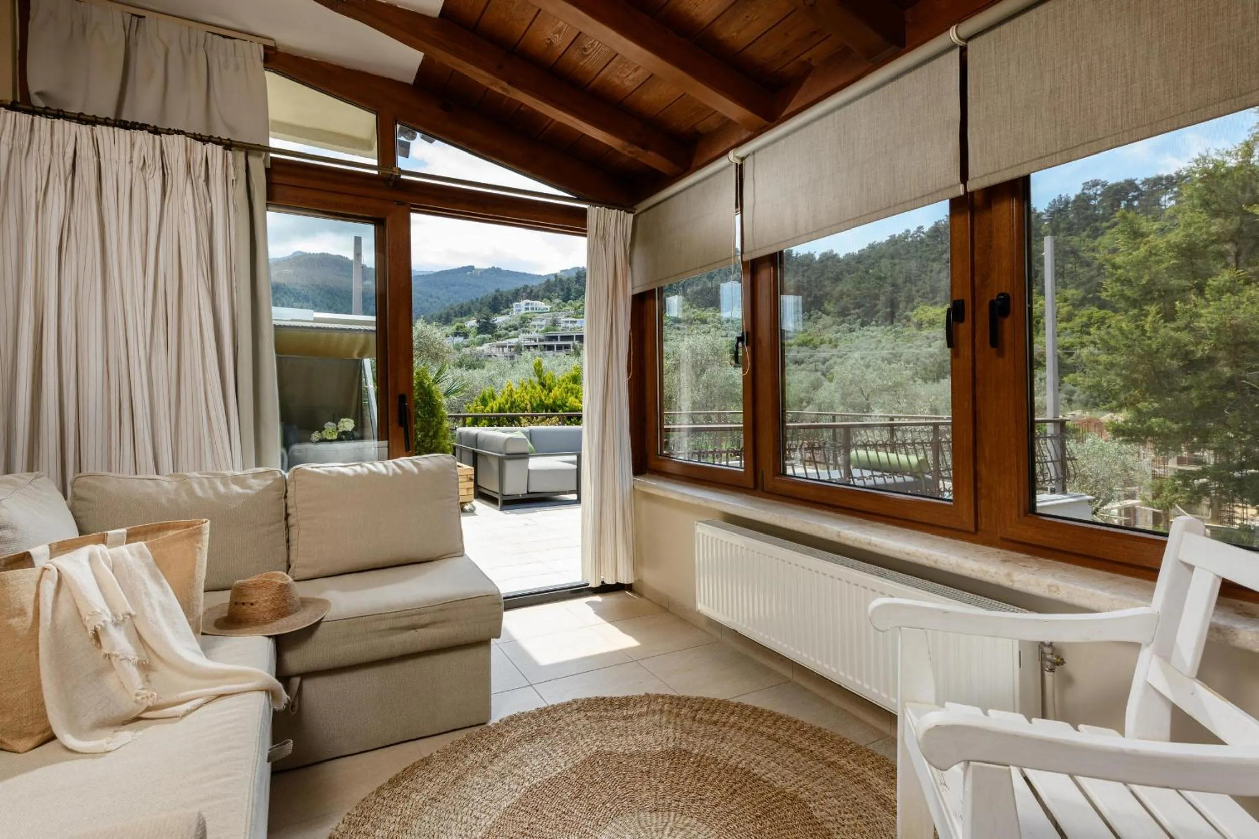 Nikoleta Luxury Villa