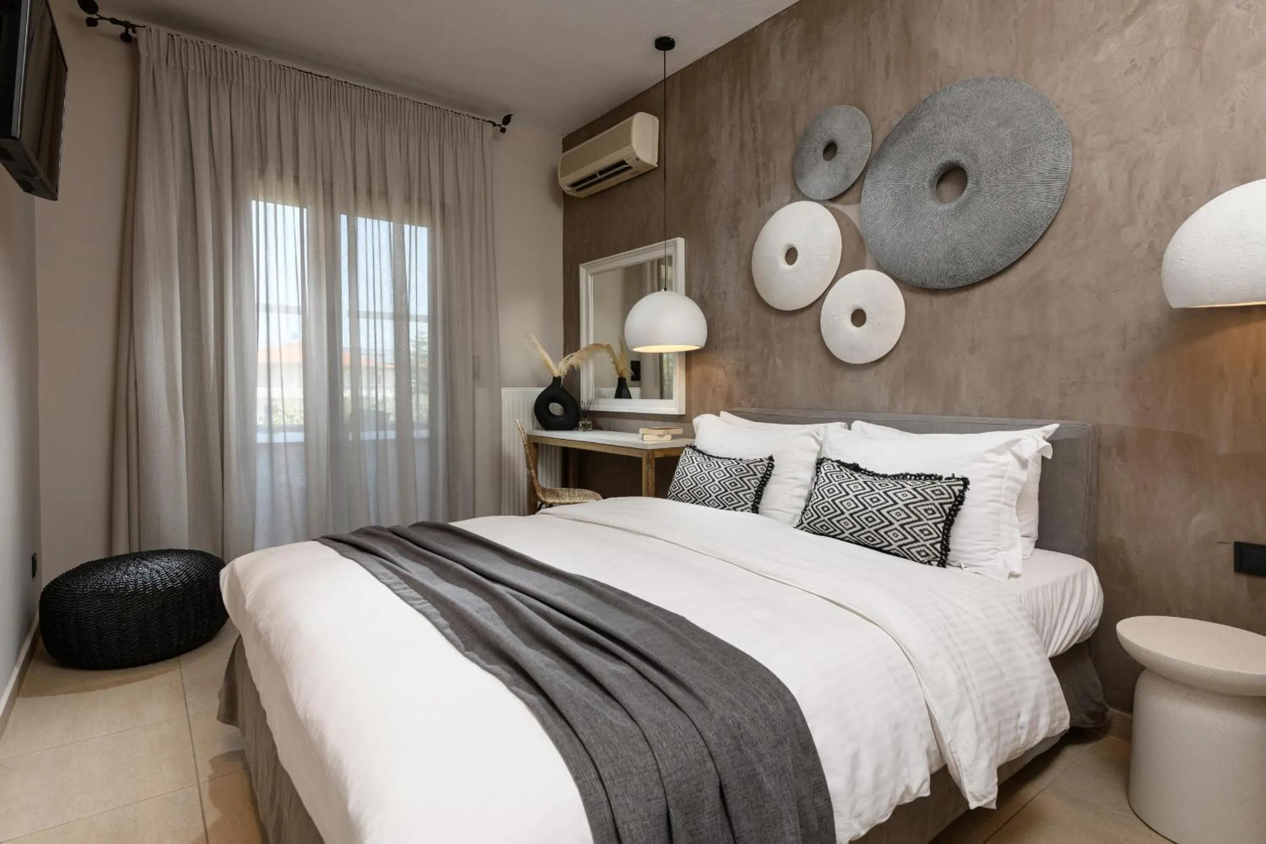 Bed in Nikoleta Luxury Villa