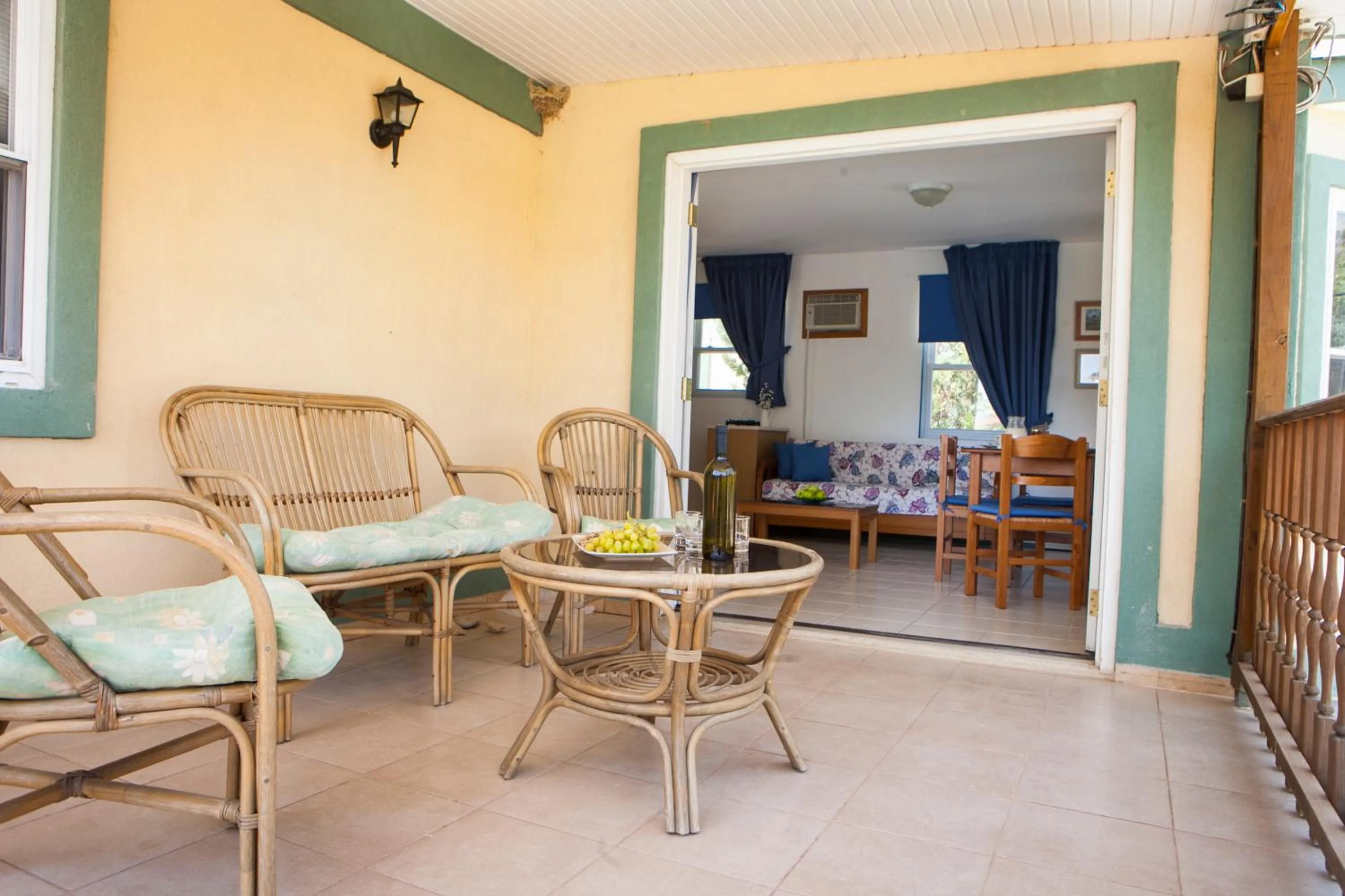 Patio in Zest @ xi beach