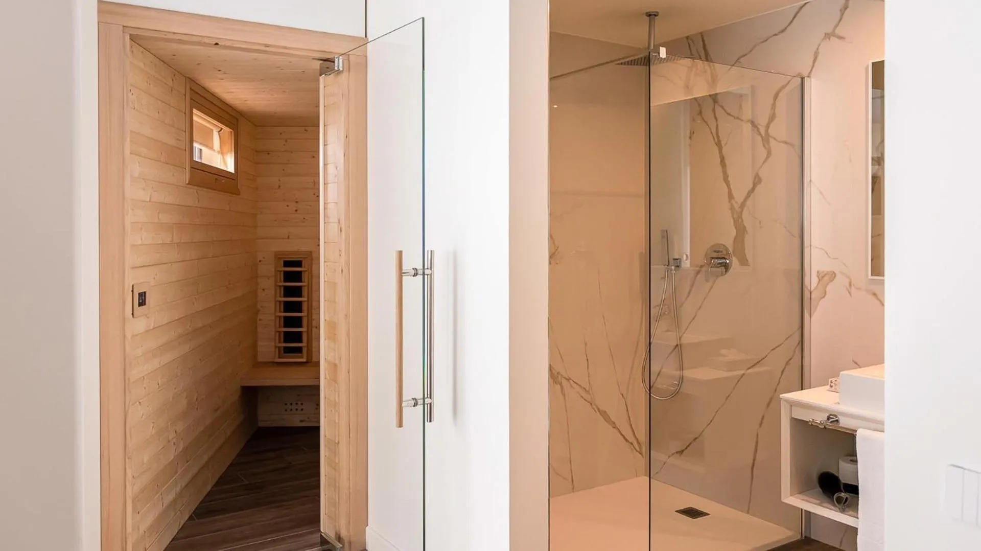 Sauna in Mediterranee Family Hotel & Spa