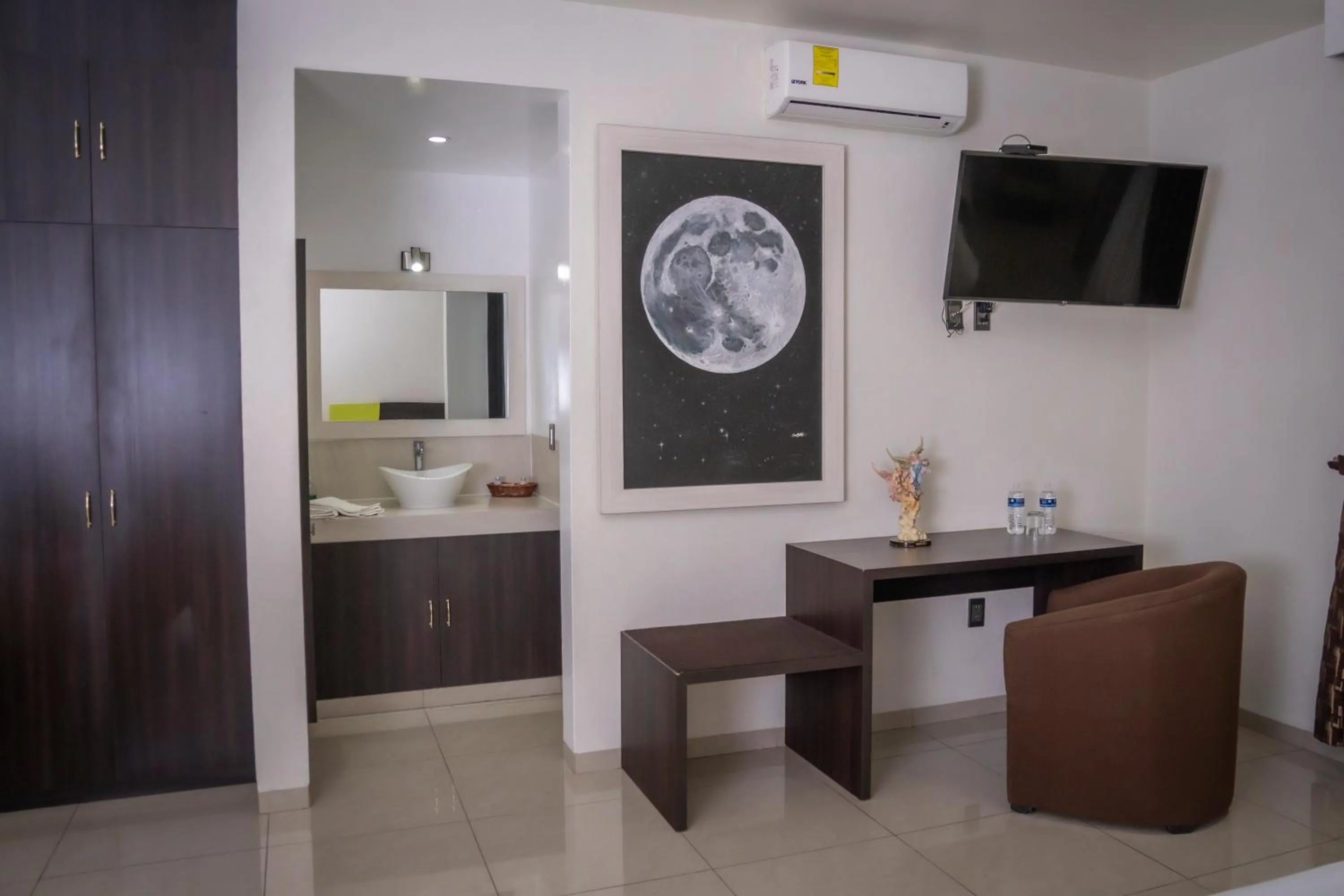 TV and multimedia in Hotel SanJo