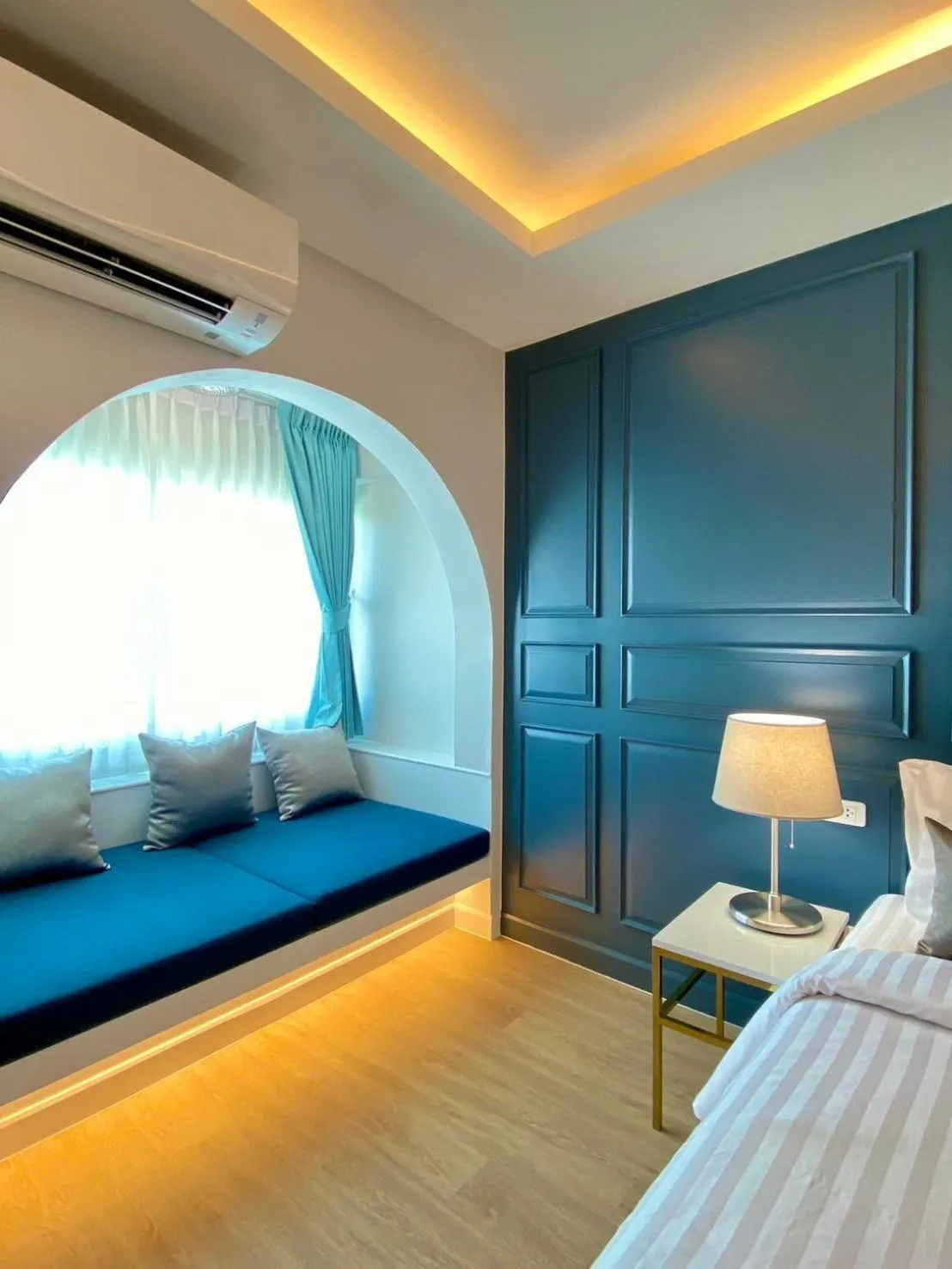 Photo of the whole room, Bed in Regent Ramkhamhaeng 22