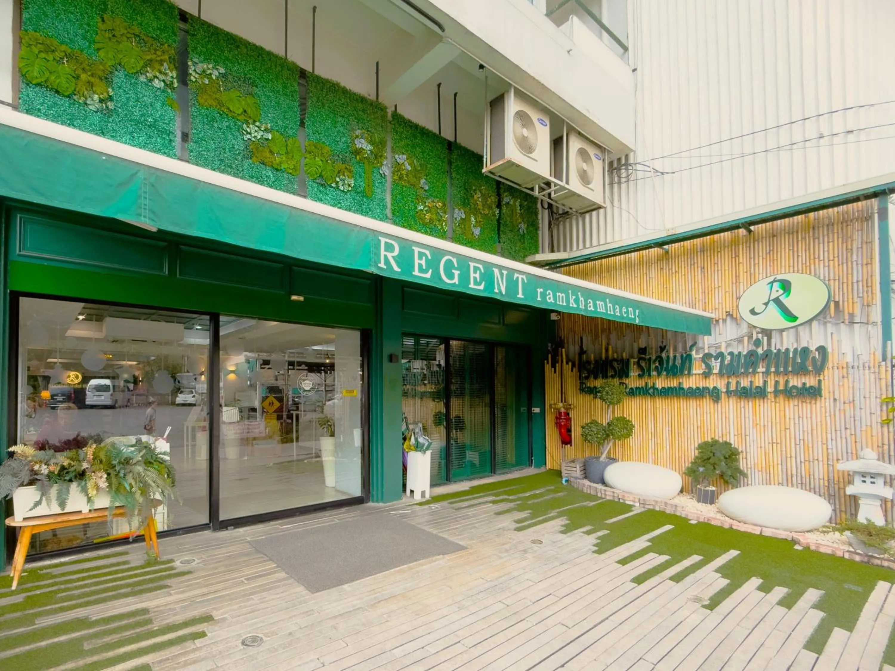 Property building in Regent Ramkhamhaeng 22