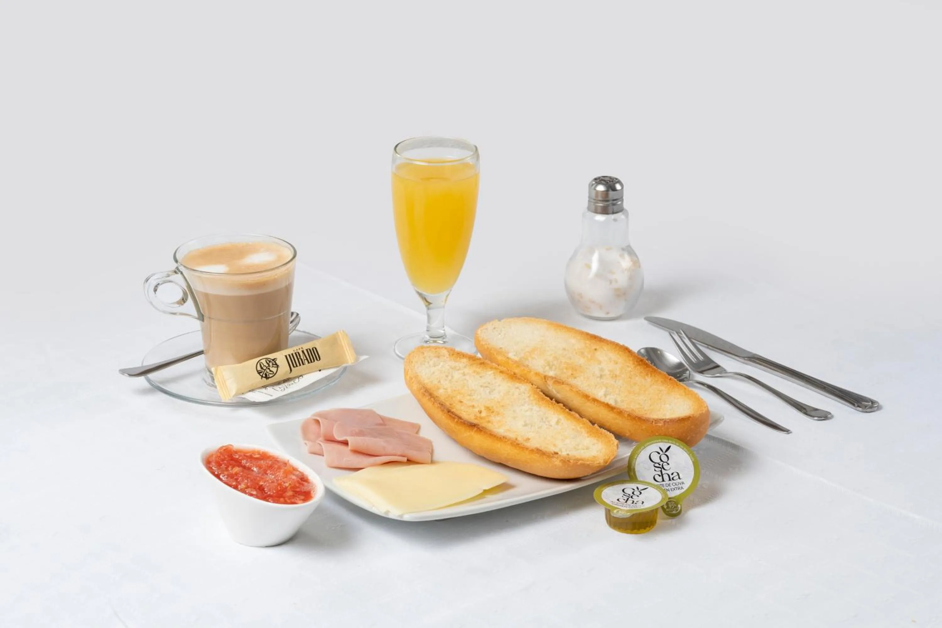 Breakfast in Hostal Pensimar