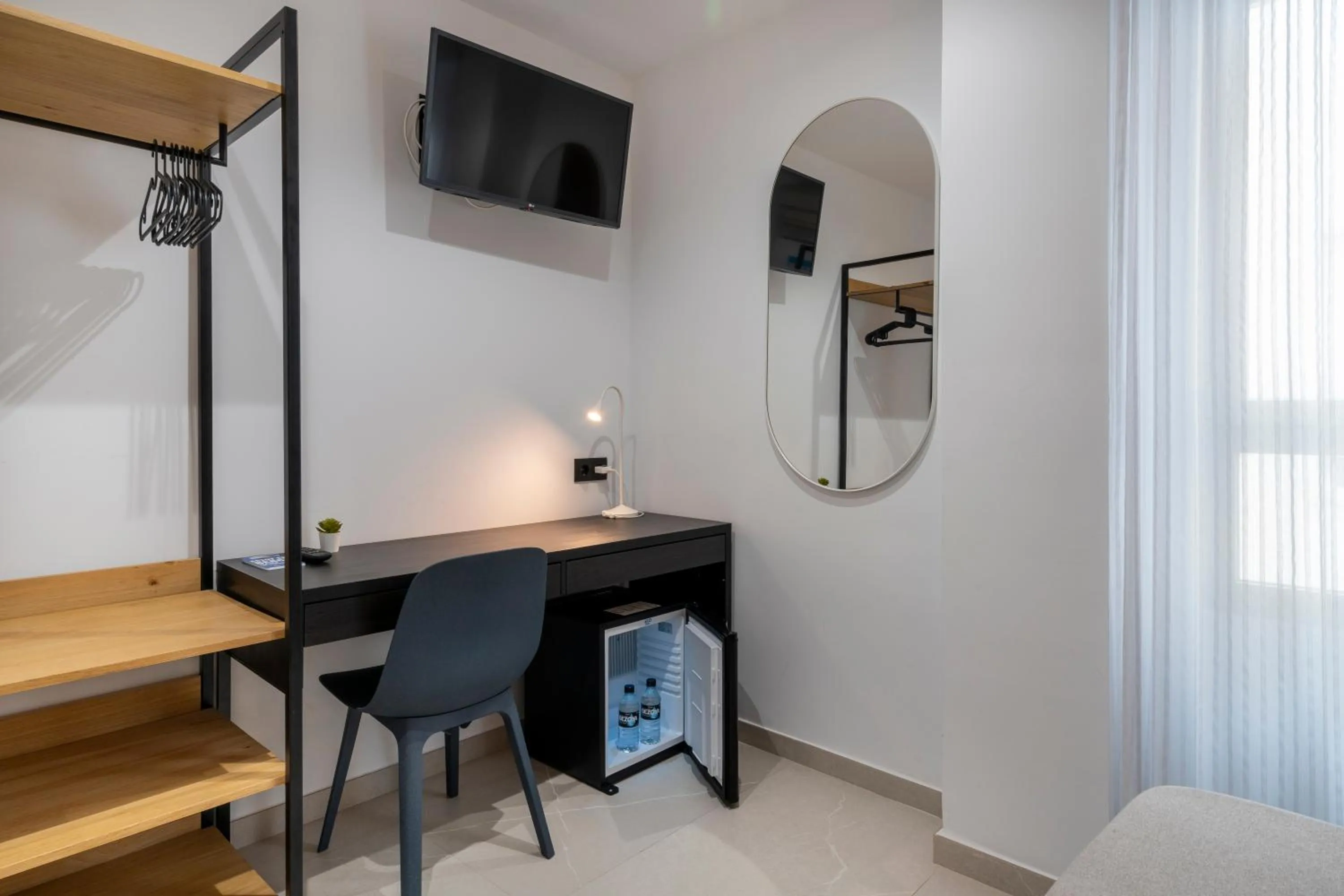 TV and multimedia in Hostal Pensimar