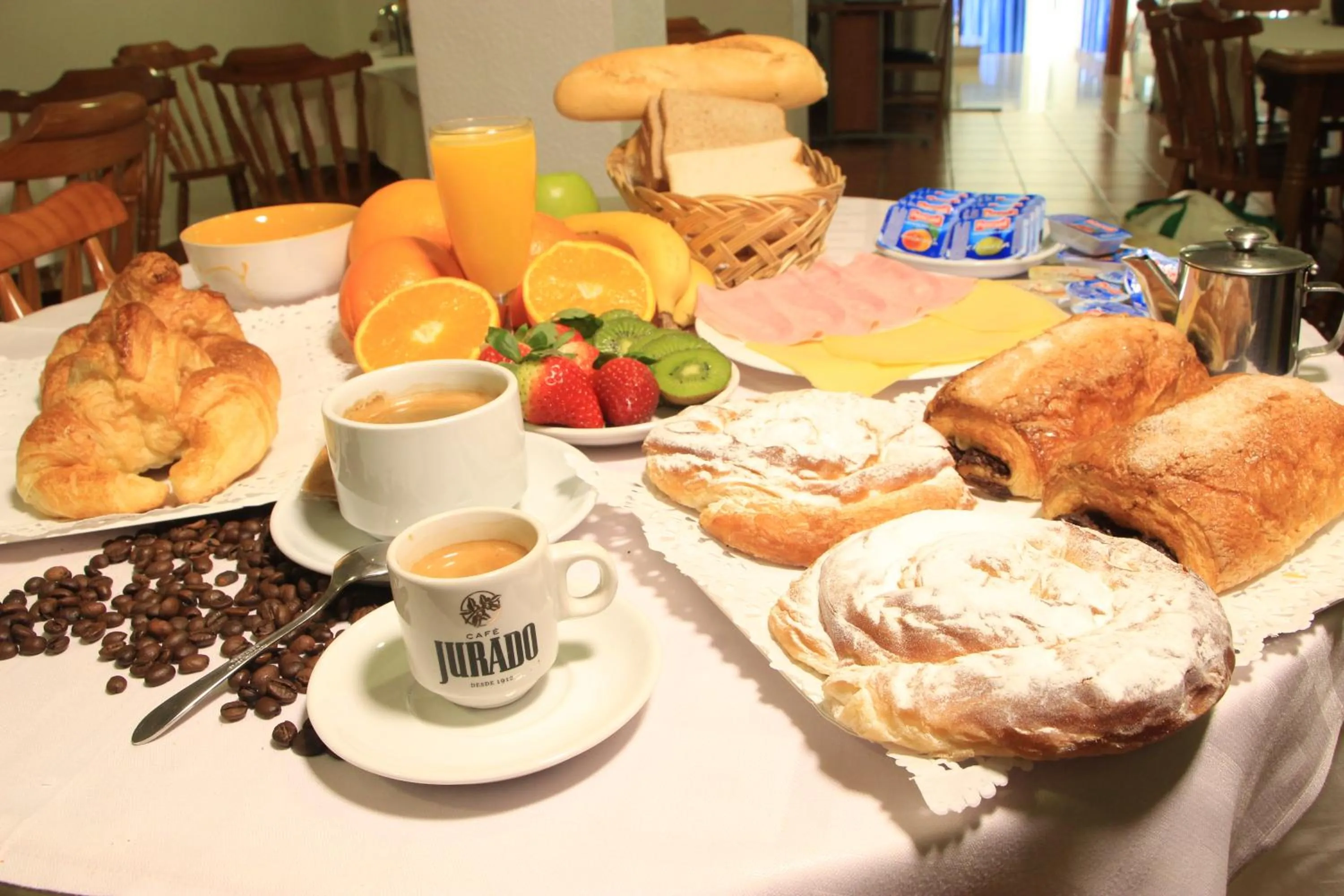 Breakfast in Hostal Pensimar