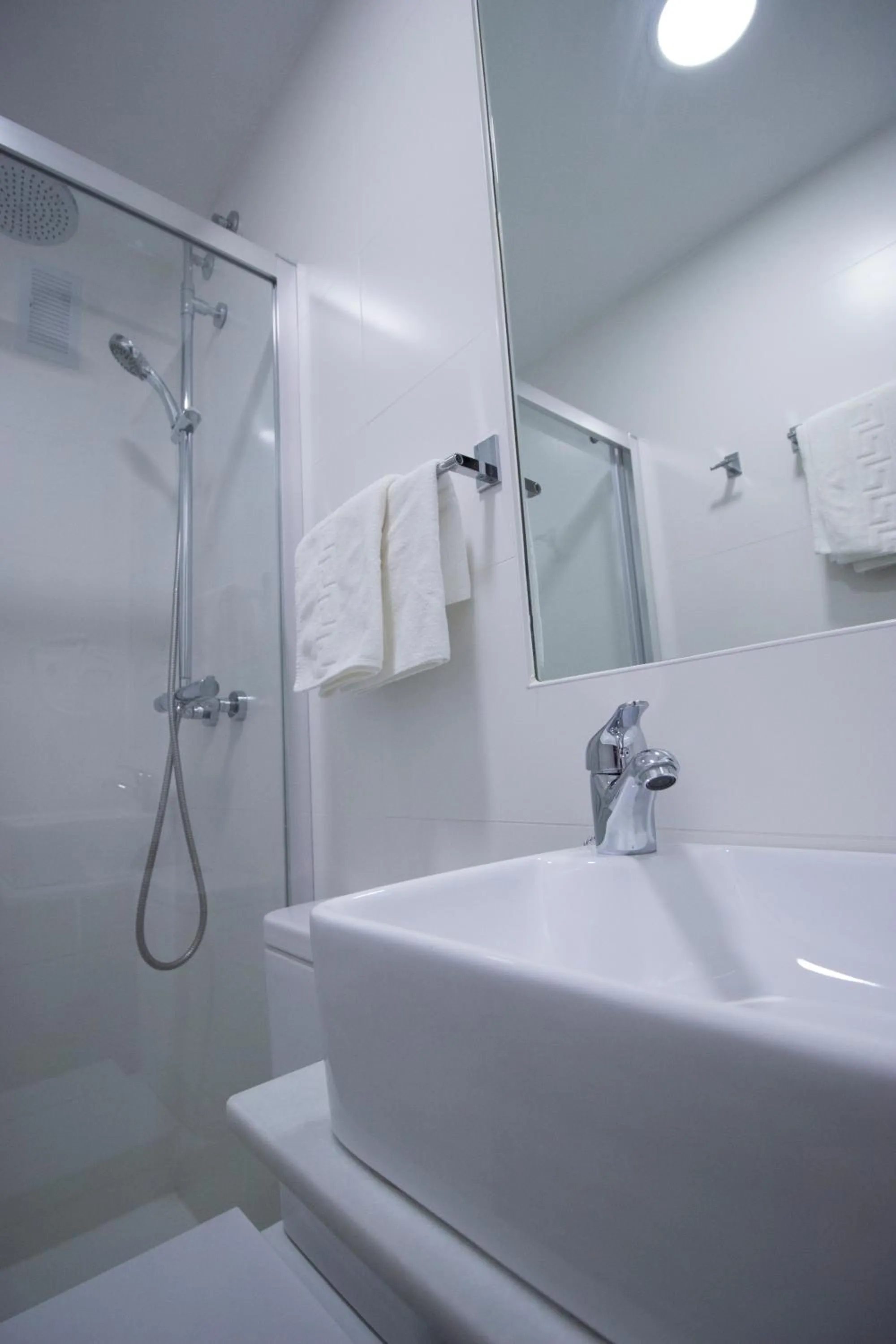 Shower in Hostal Pensimar