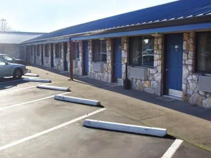 Towne and Country Motel