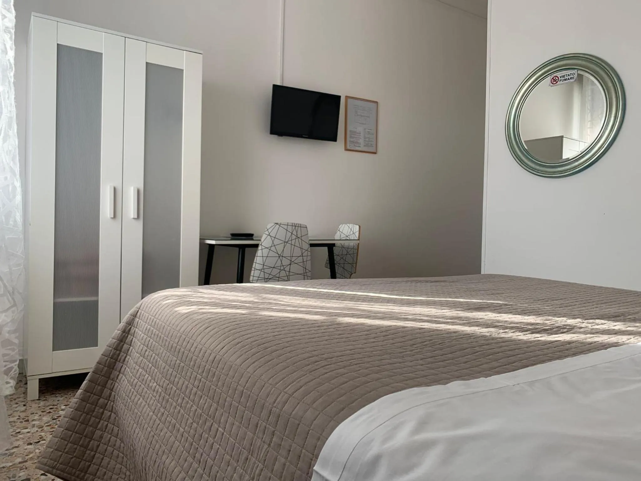 Bedroom, Bed in Albergo Moderno